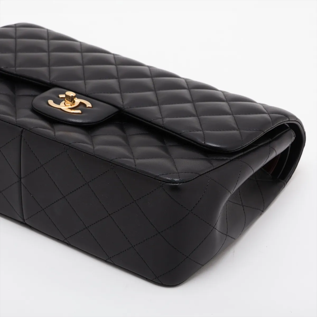 [Individually packaged] Chanel Large Matelassé 30 Lambskin Double Flap Double Chain Bag, Black with Gold Hardware, 19158909, Serial Number 19-series, A58600 — view 3