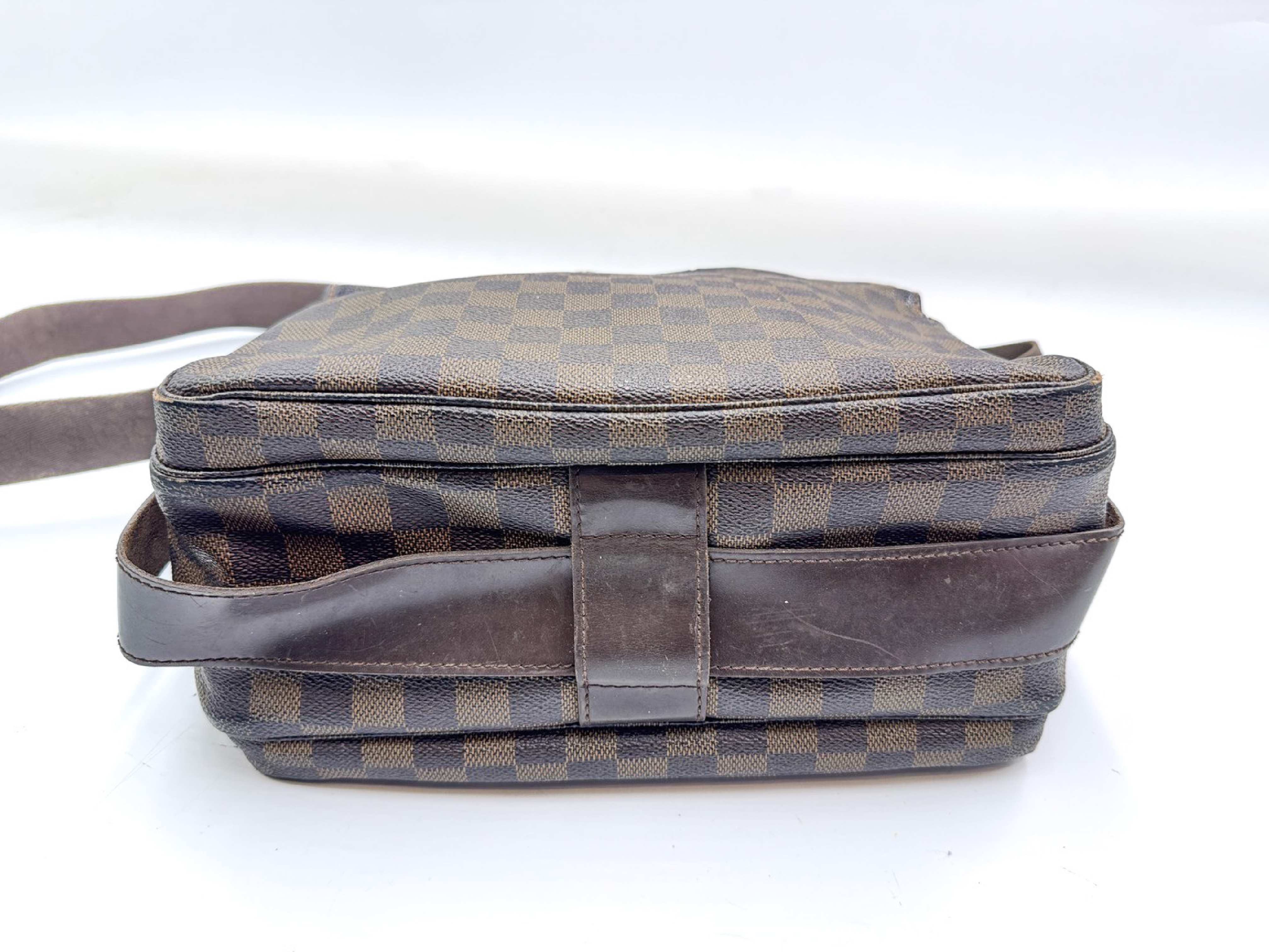 Damier Naviglio N45255 Shoulder Bag — view 3