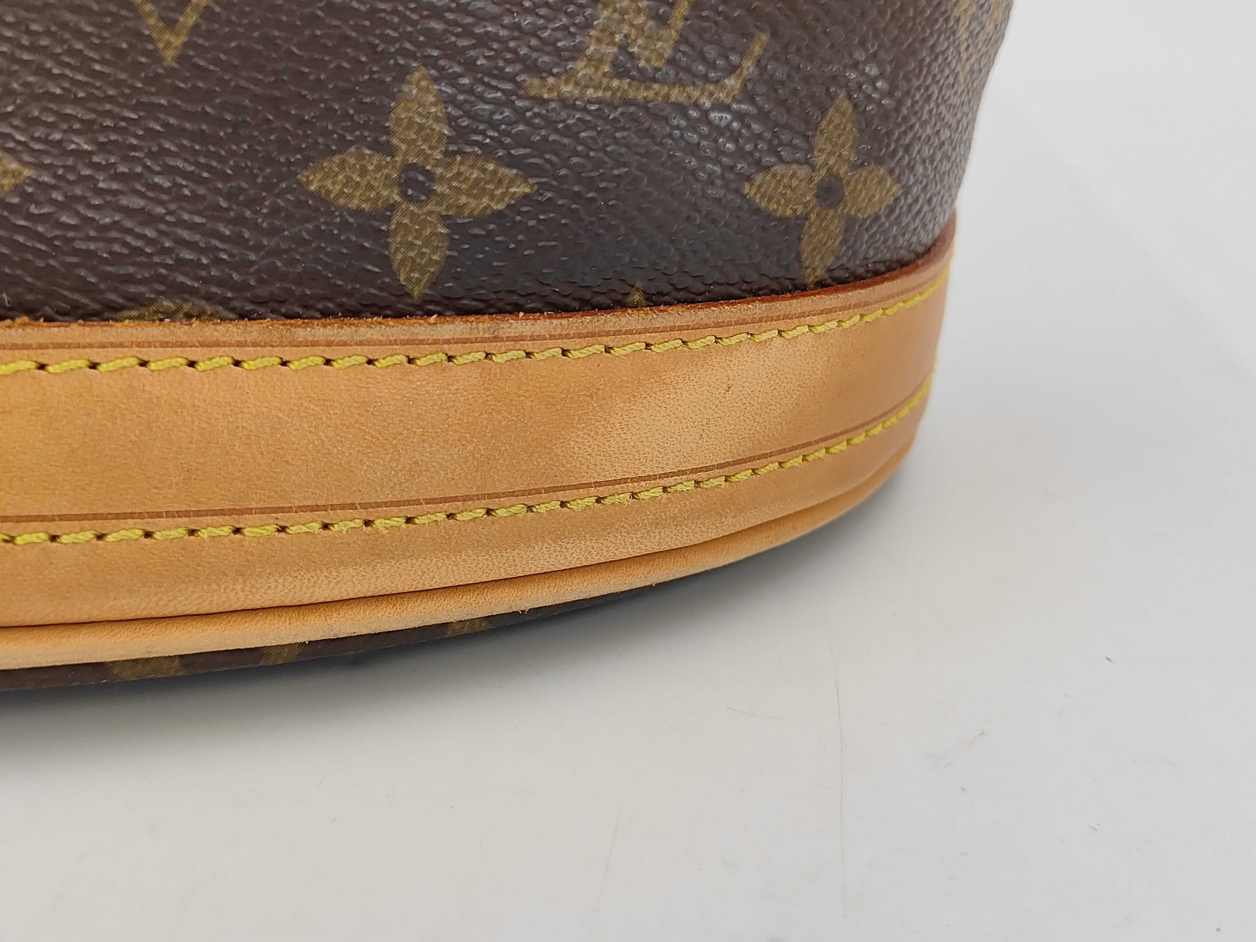 Monogram Louis Vuitton Petite Bucket PM Shoulder Bag Monogram Brown M42238 Tote Bag — view 3