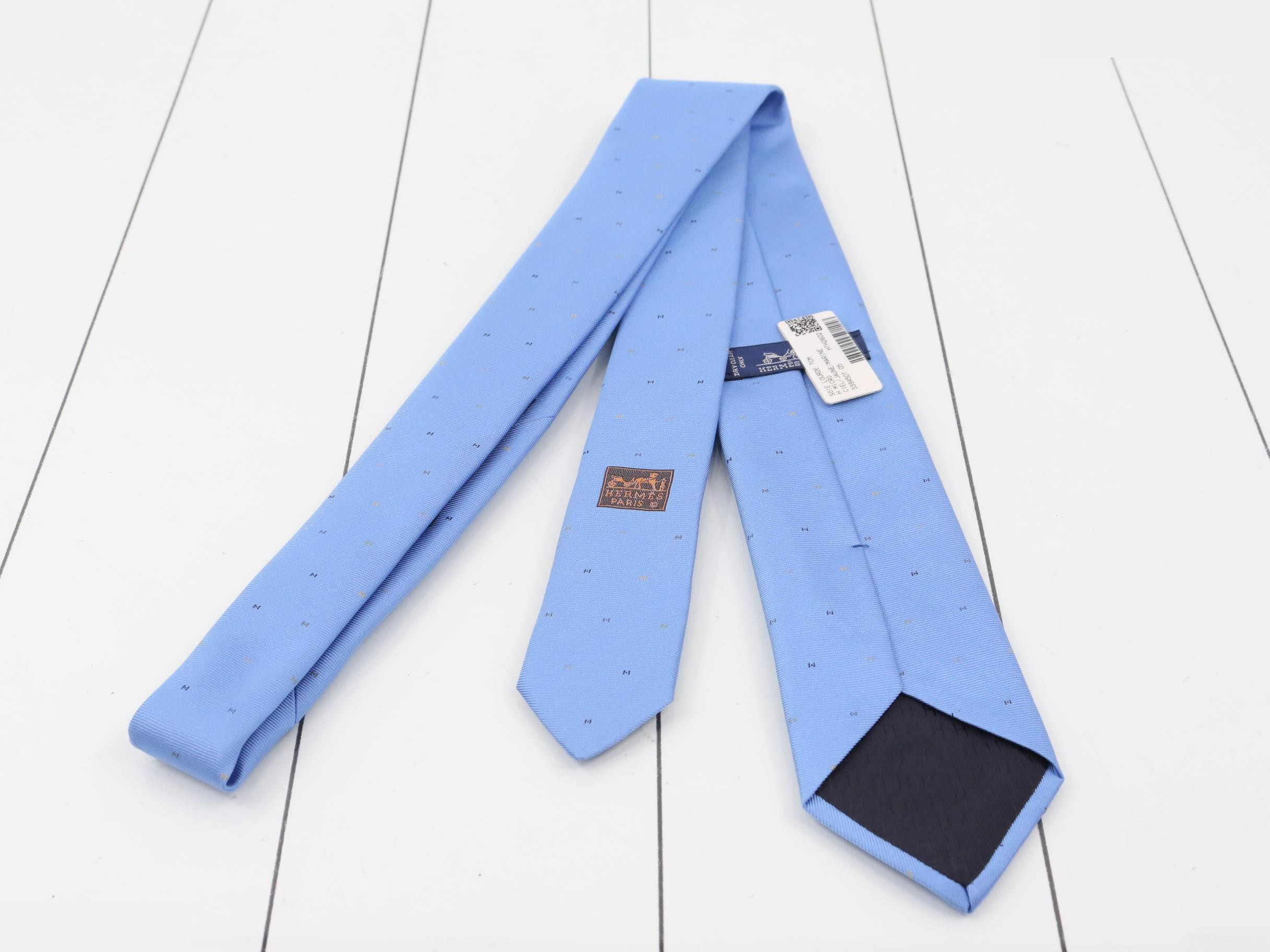 H-pattern tie, light blue, 100% silk, unused, stored item. — view 2
