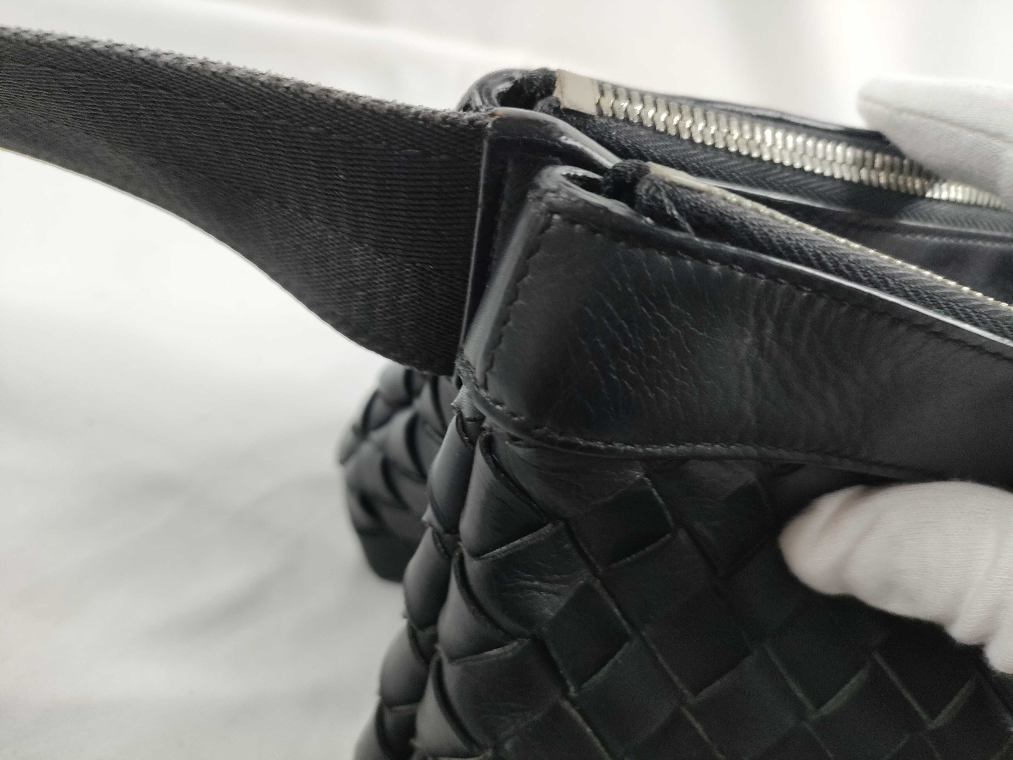 Intrecciato Shoulder Bag, Bottega Veneta Intrecciato Duo Black Body Bag — view 8