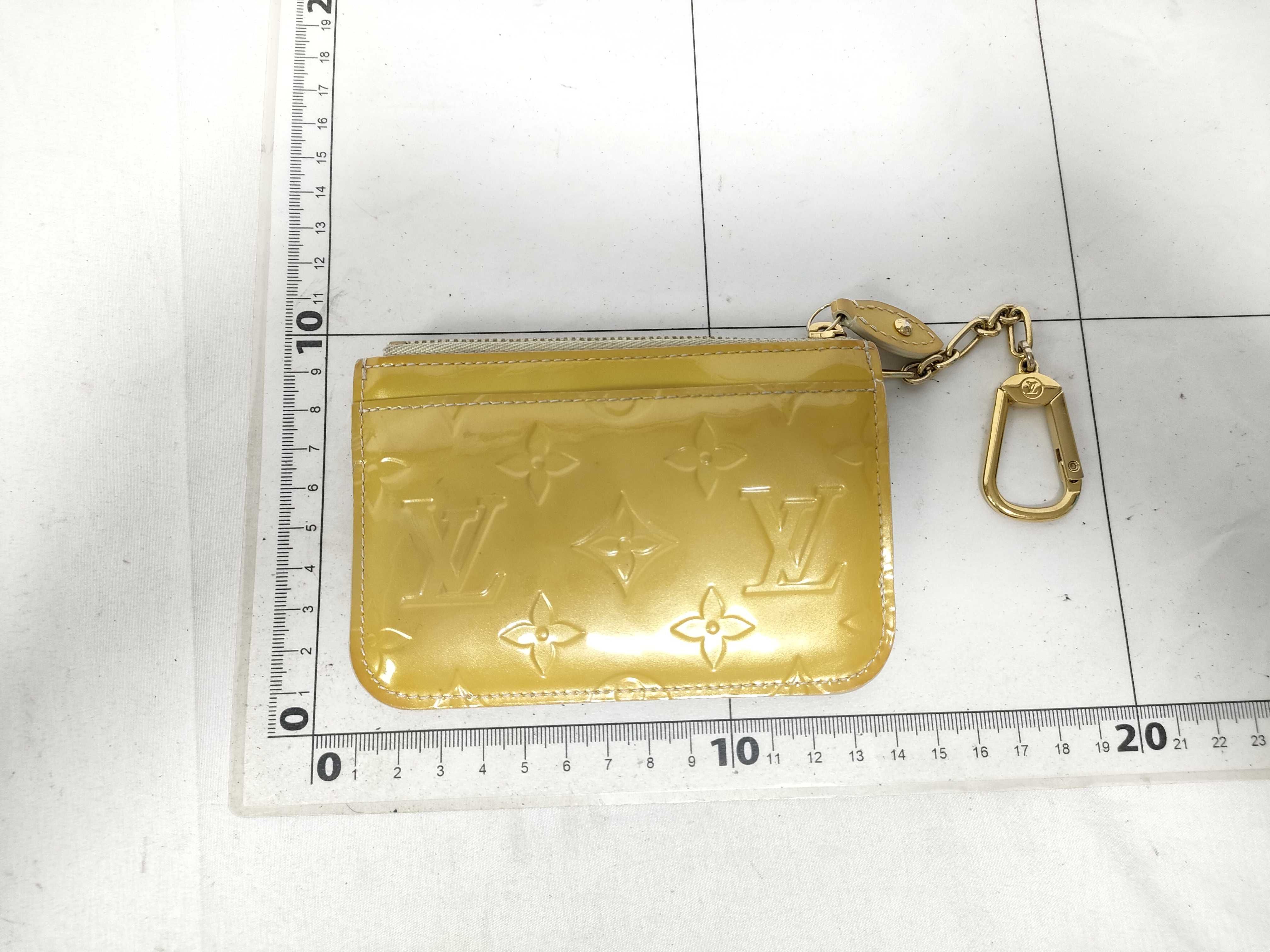 Vernis Lv Vernis CA212 Coin Case — view 2
