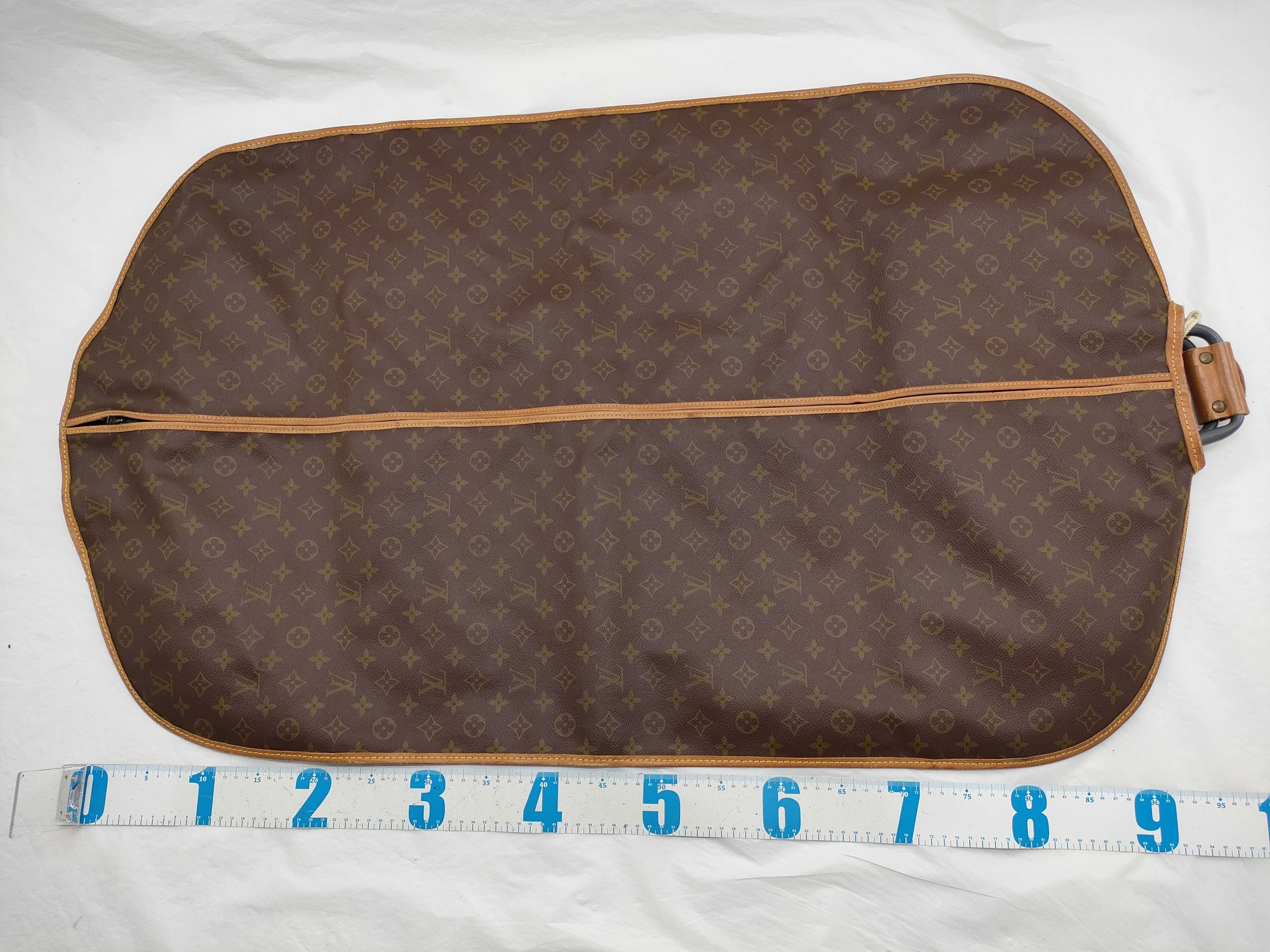 Monogram Louis Vuitton M23452 Garment Case Bag — view 2