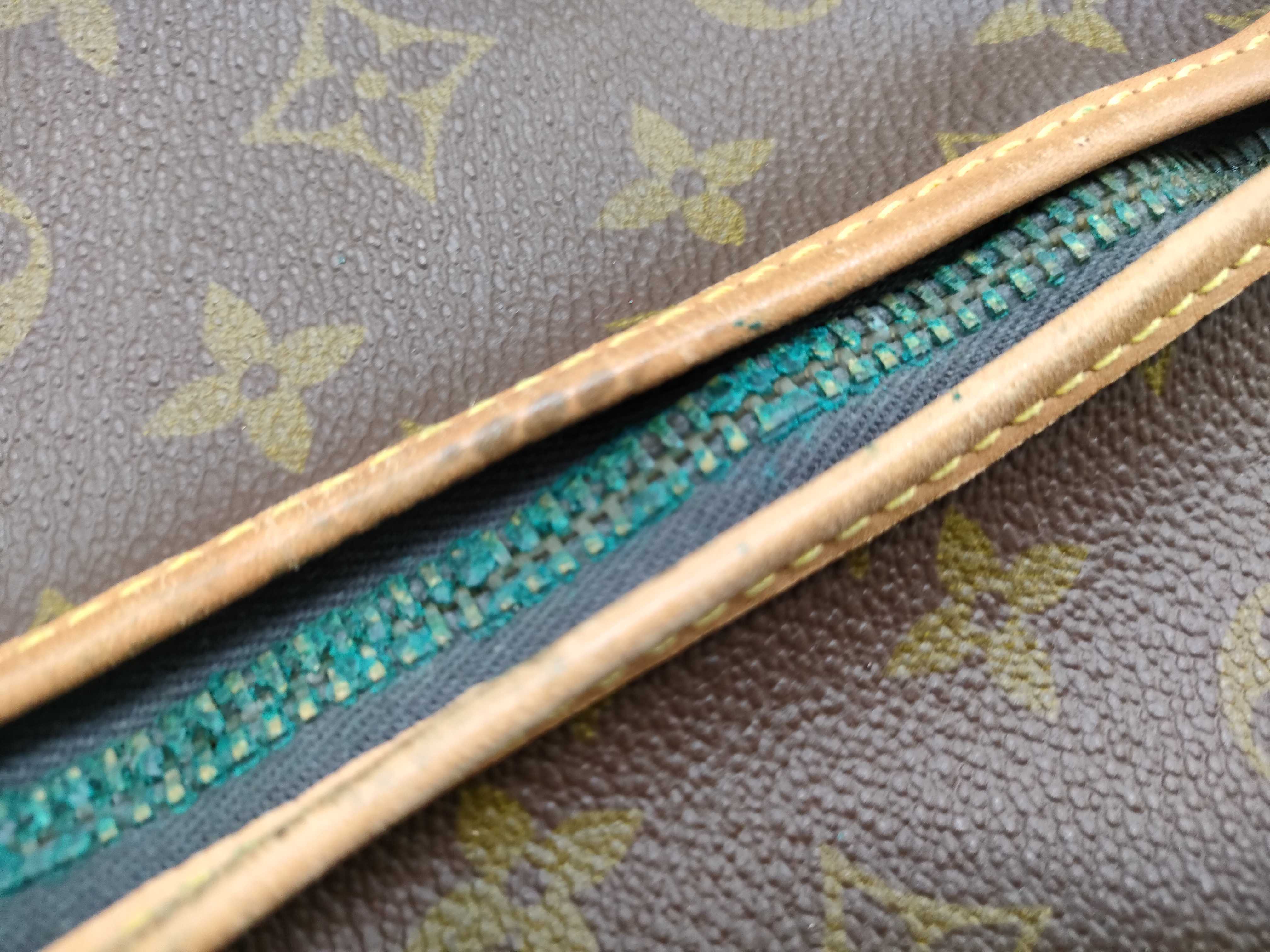 Monogram Louis Vuitton M23452 Garment Case Bag — view 3