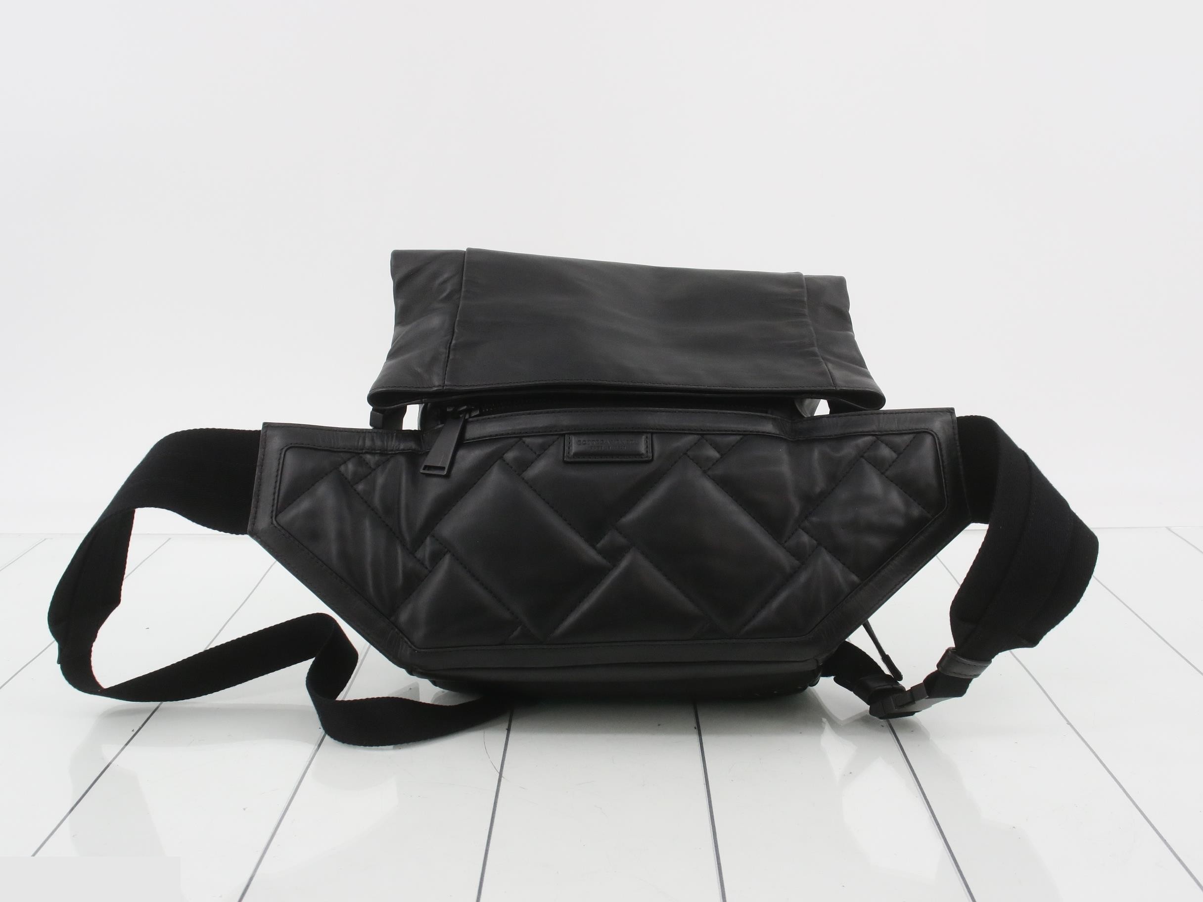 578540 Leather punching body bag black — view 2