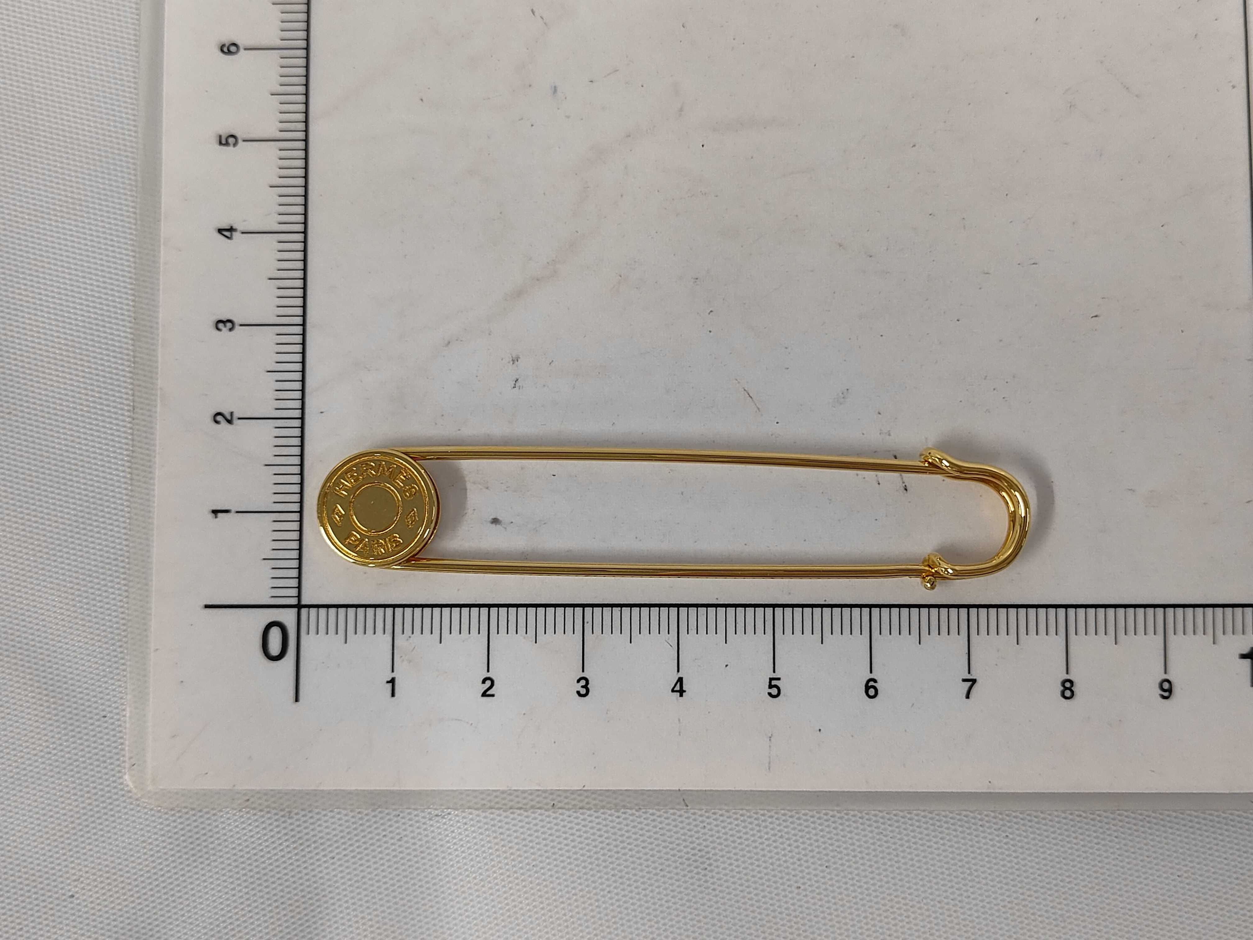 Sellier Gold Pin Brooch — view 2