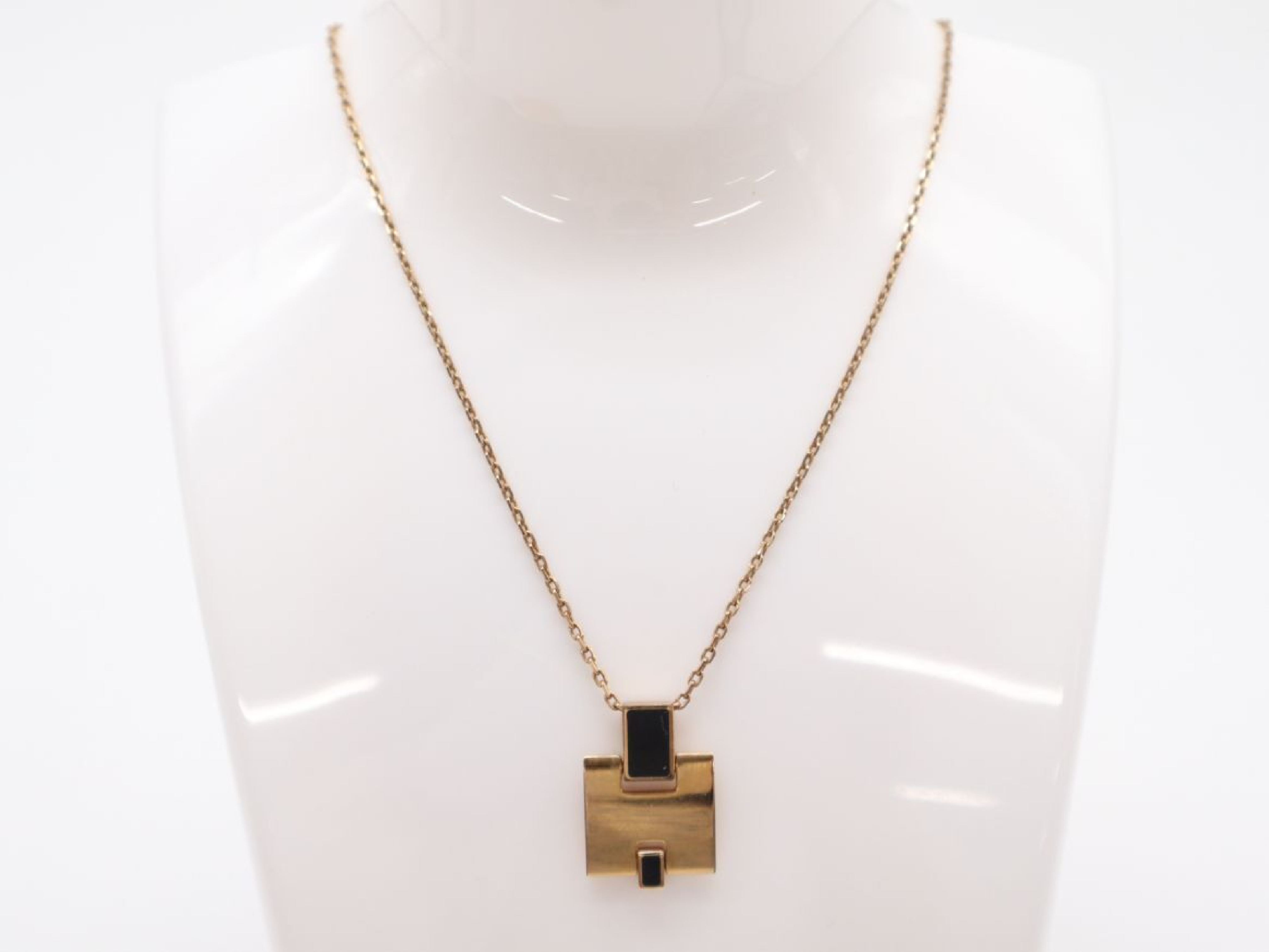 Irene H logo GP with box chain approx. 52cm necklace — view 2