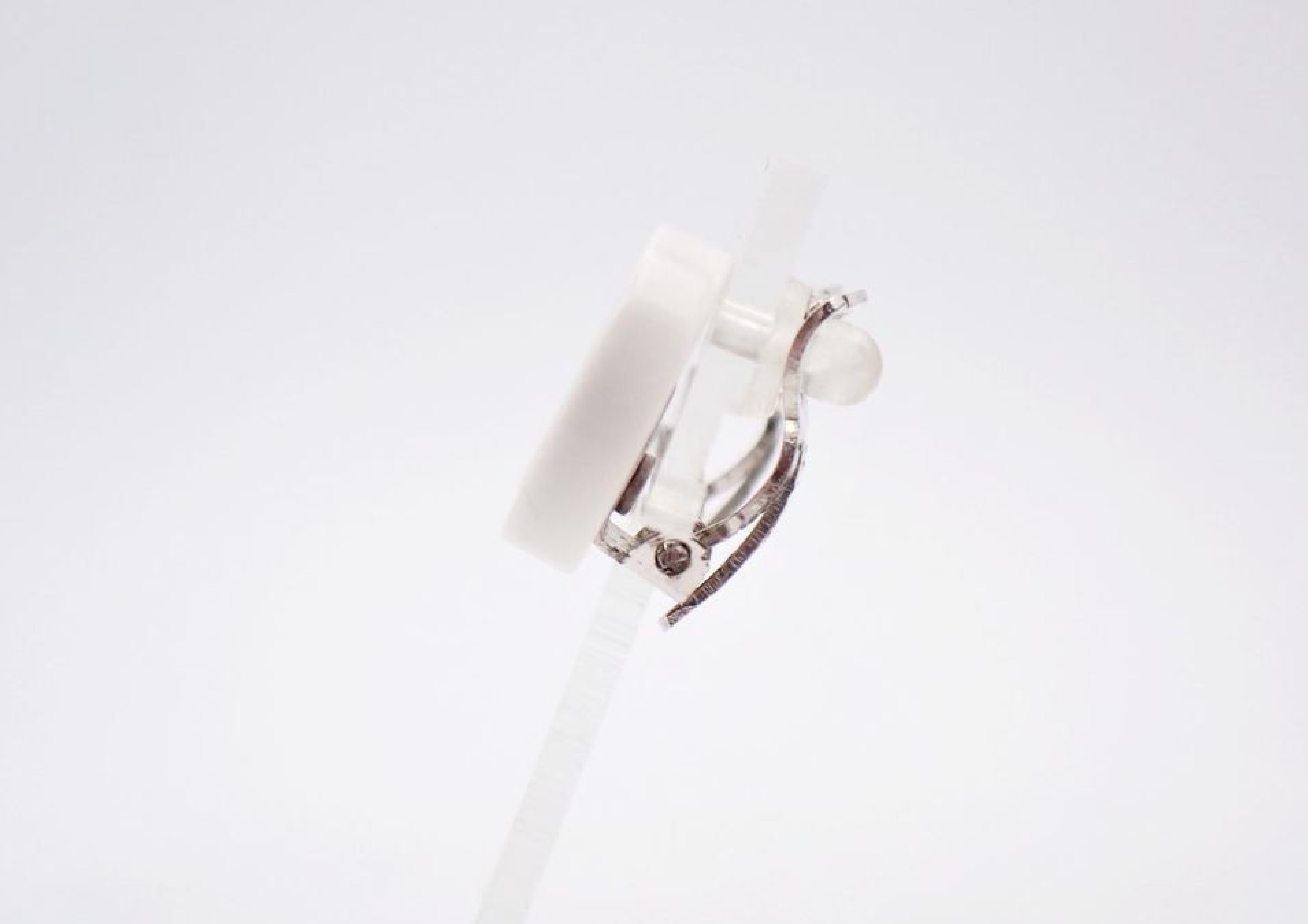 Coco Mark 05C GP x Resin Black x White Earrings — view 3