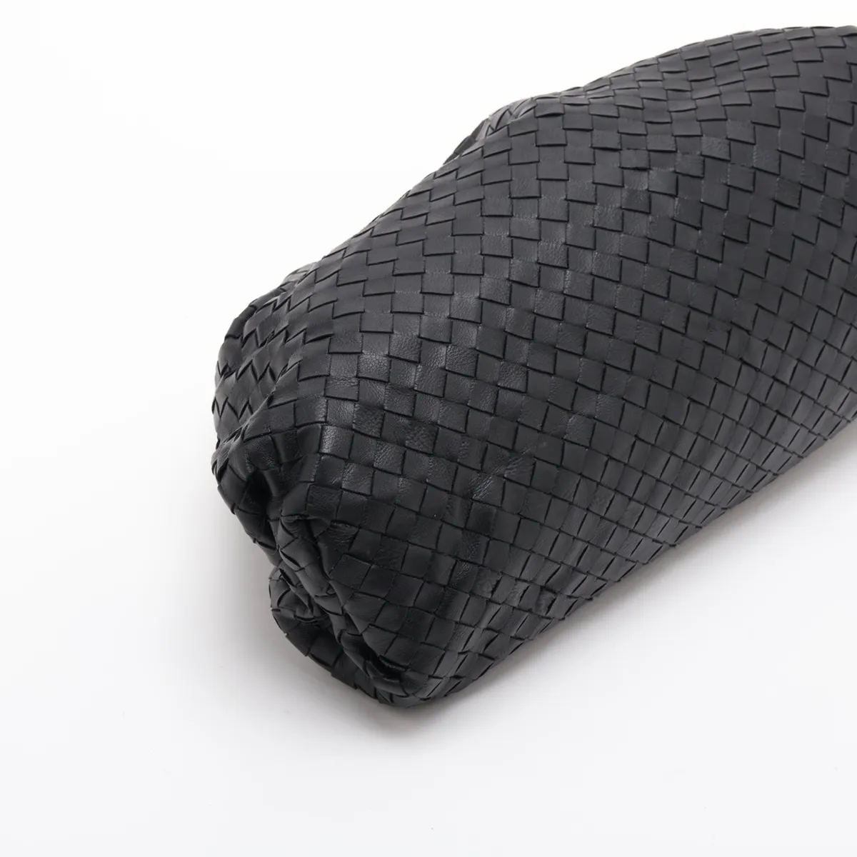 Intrecciato The Pouch Leather Clutch Bag Black — view 4