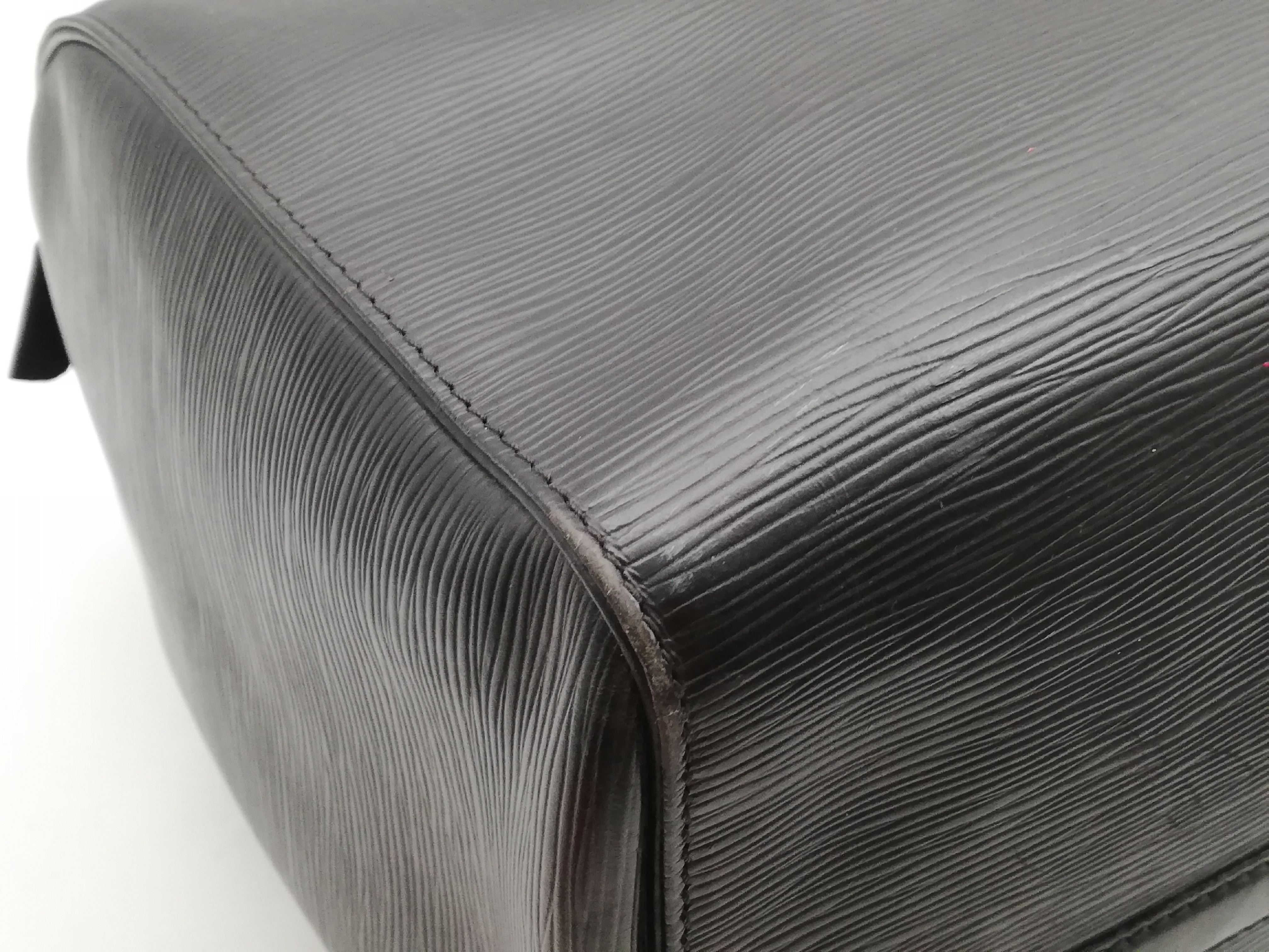 Epi Keepall 50 M42962 Noir Boston Bag — view 12