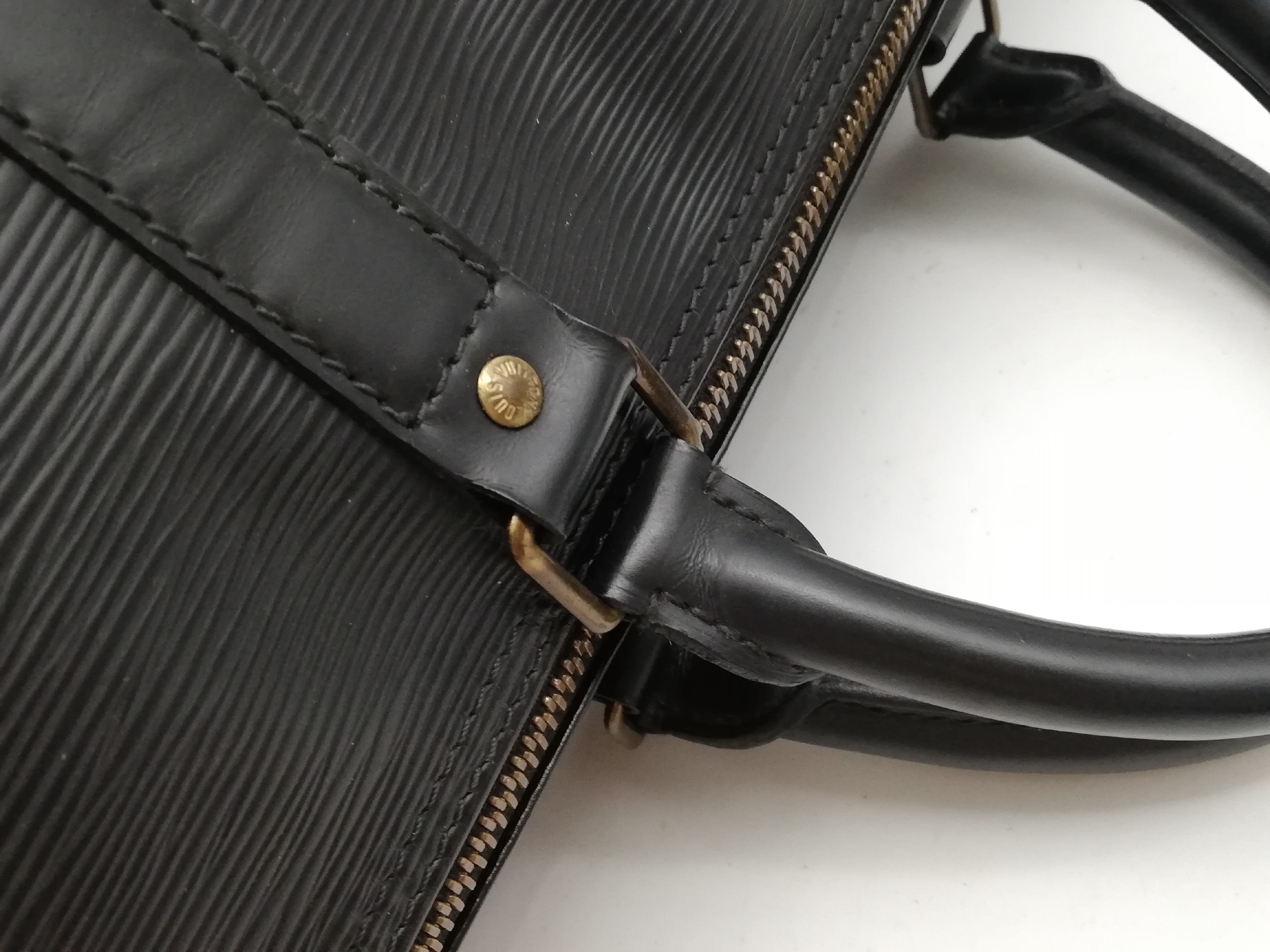 Epi Keepall 50 M42962 Noir Boston Bag — view 10