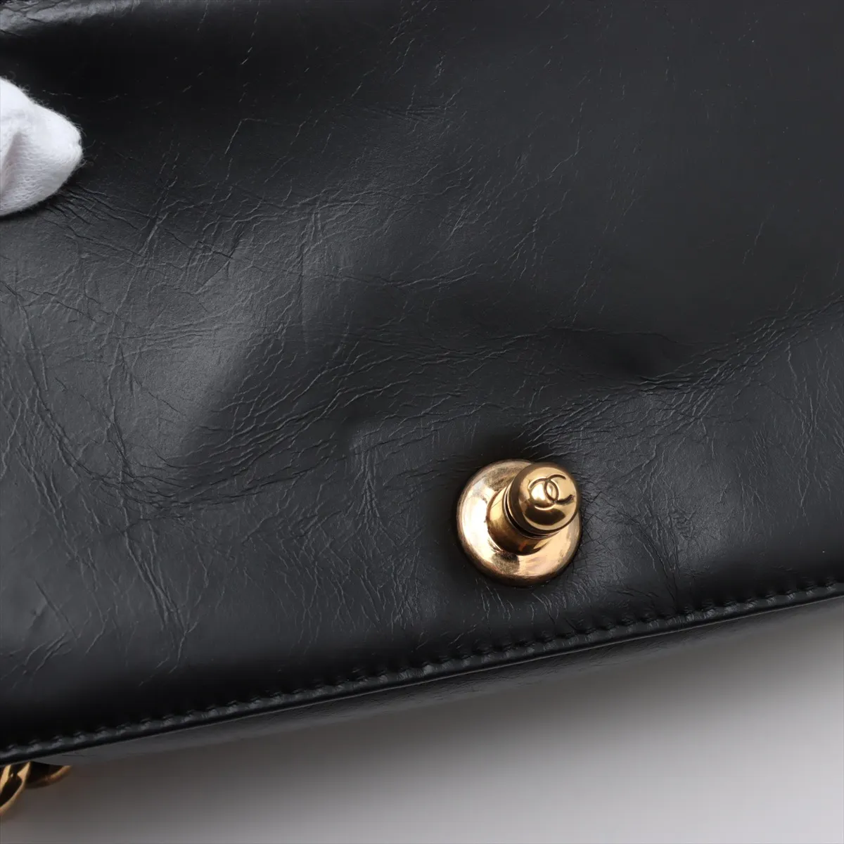 Boy Chanel 20 Small Vintage Calf Chain Shoulder Bag Black Gold Hardware 17740974 17th Series A67085 — view 12