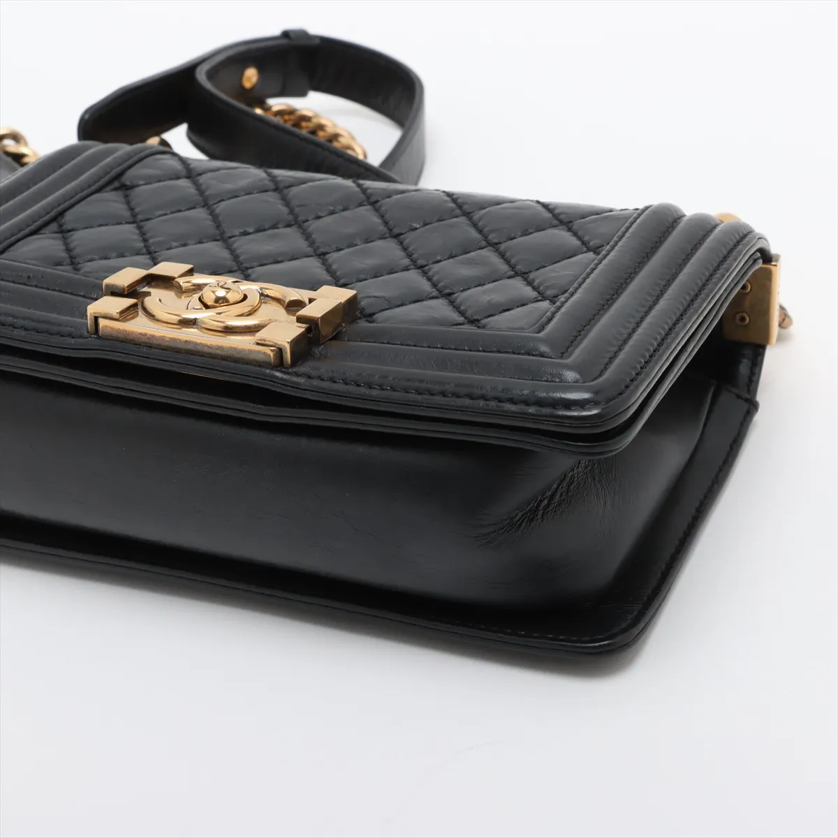Boy Chanel 20 Small Vintage Calf Chain Shoulder Bag Black Gold Hardware 17740974 17th Series A67085 — view 3