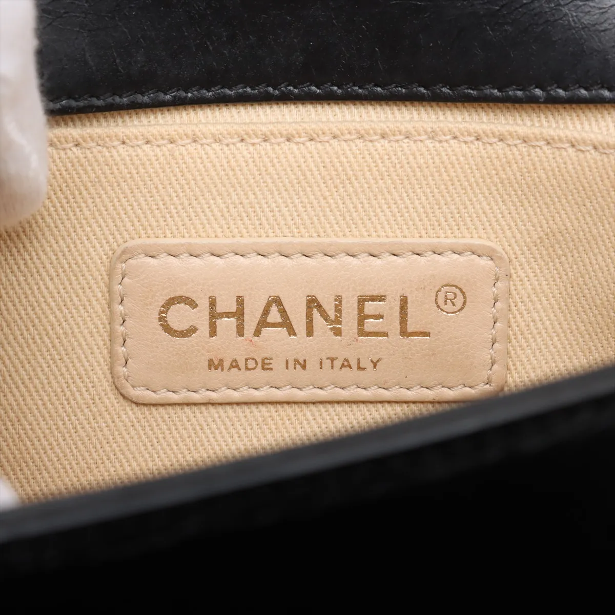 Boy Chanel 20 Small Vintage Calf Chain Shoulder Bag Black Gold Hardware 17740974 17th Series A67085 — view 9