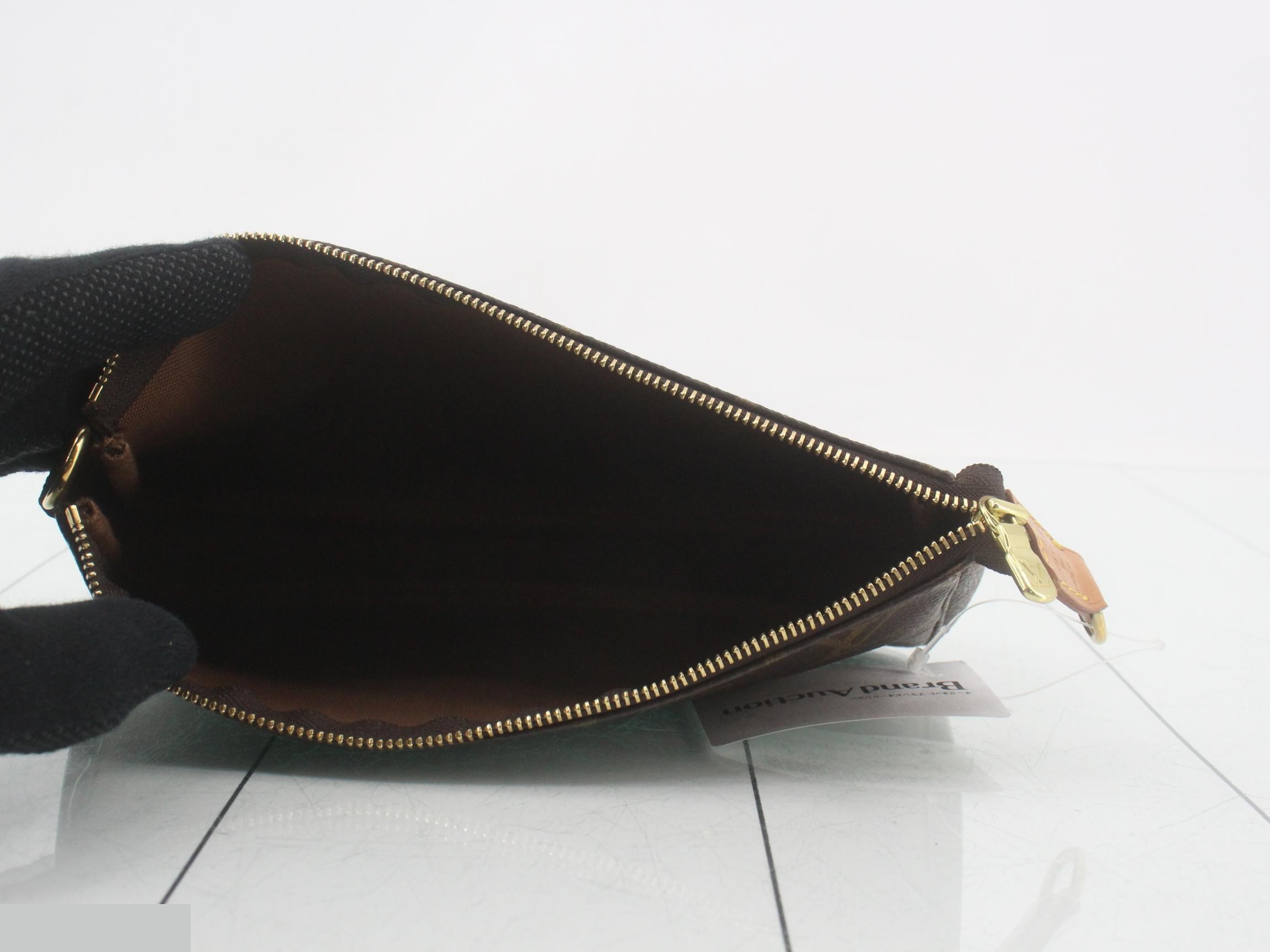 LV Monogram Pochette Accessoires M51980 — view 4