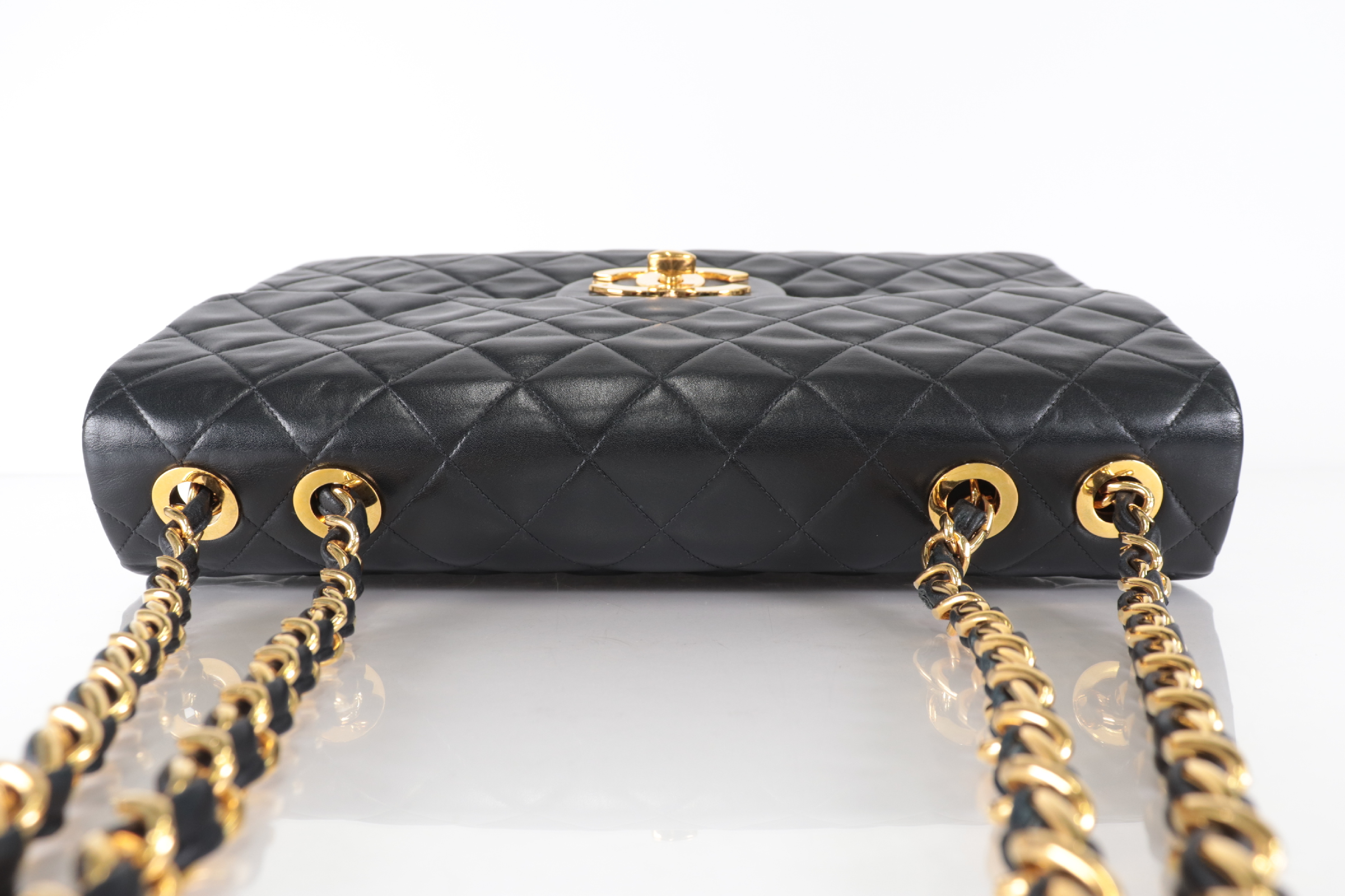 Large Mat Lamb Chain Shoulder Bag (Series 2) — view 6