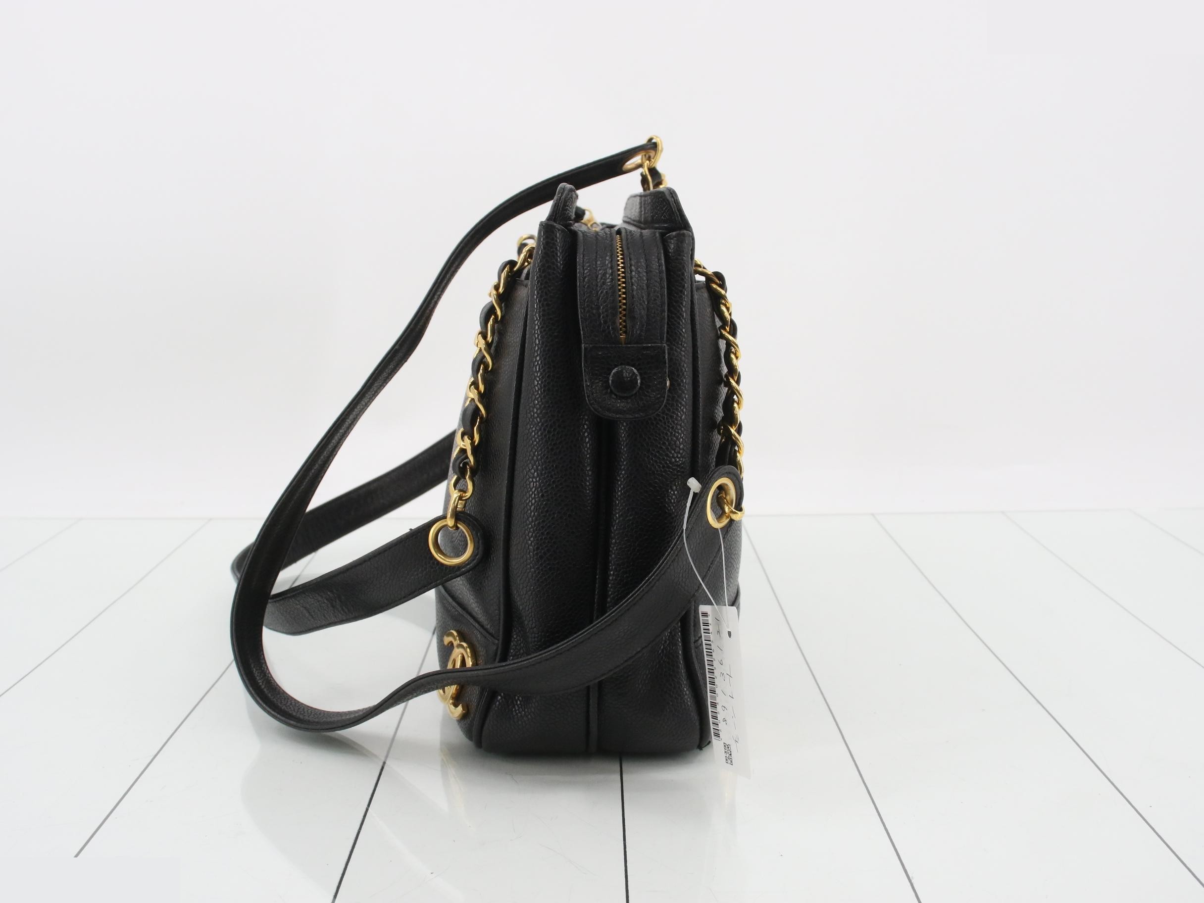 Caviar leather tote bag with chain and Coco Mark logo. — view 4