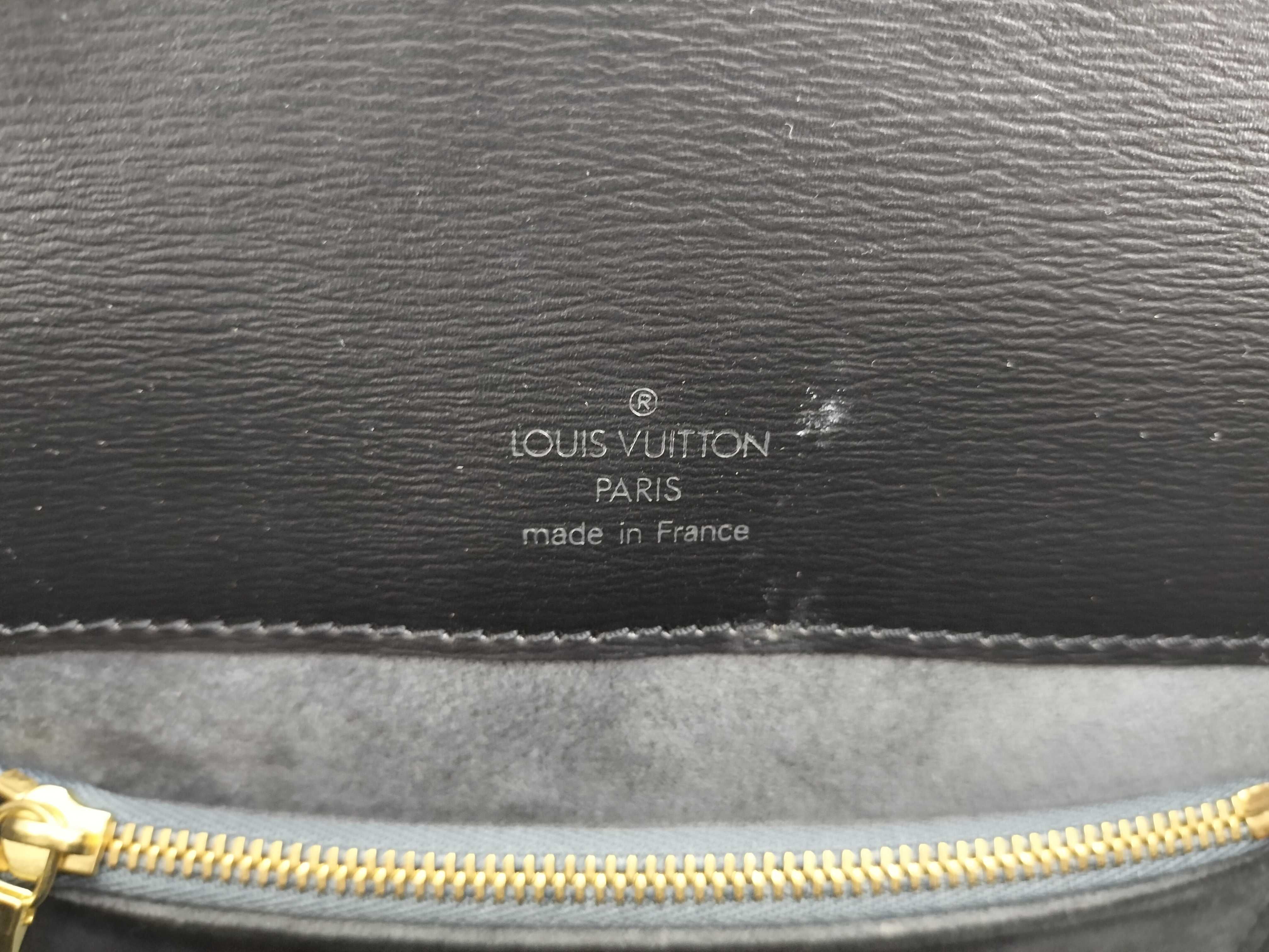 Epi M52207 Bussy Shoulder Bag (Noir) — view 12