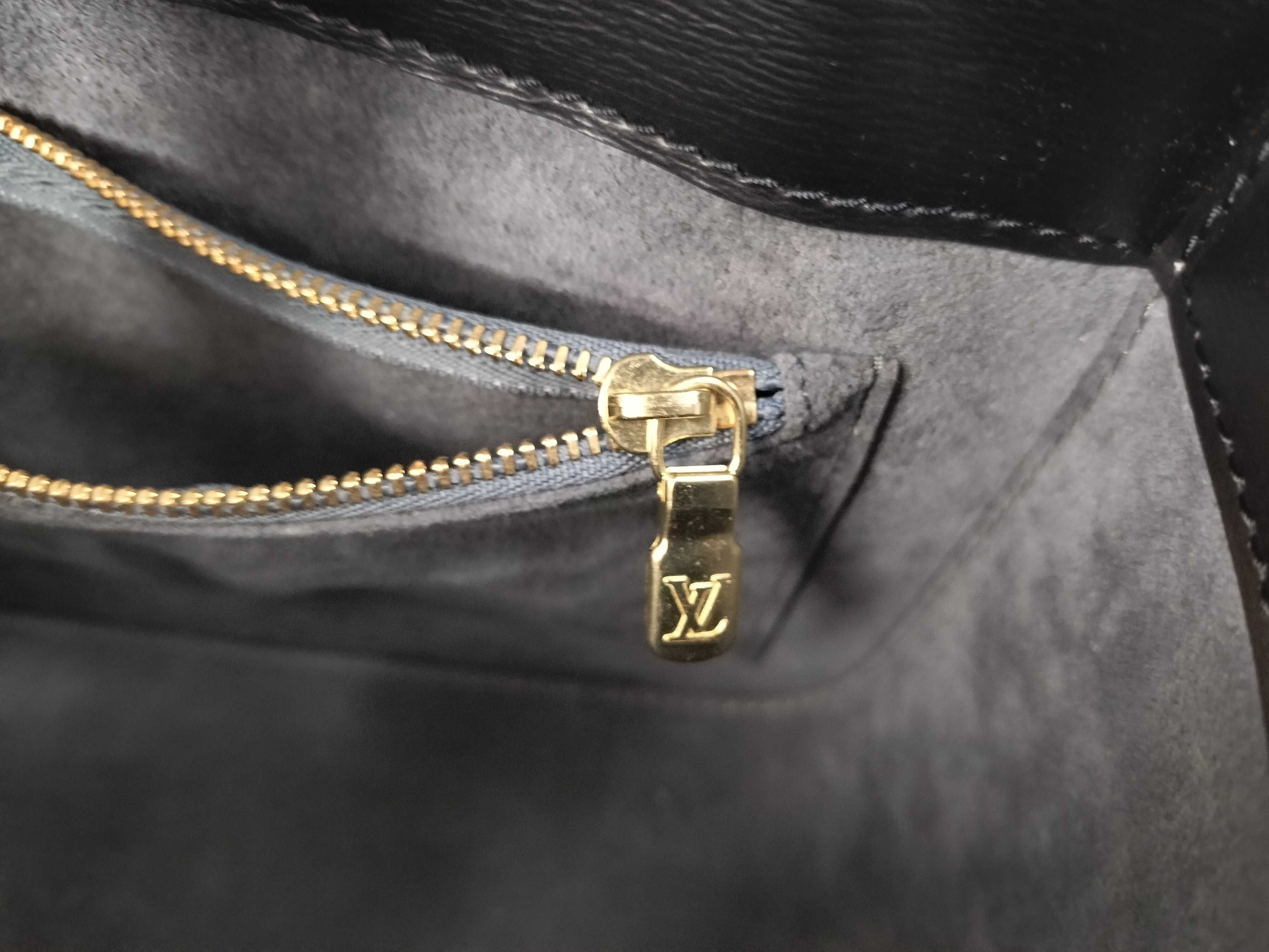 Epi M52207 Bussy Shoulder Bag (Noir) — view 14