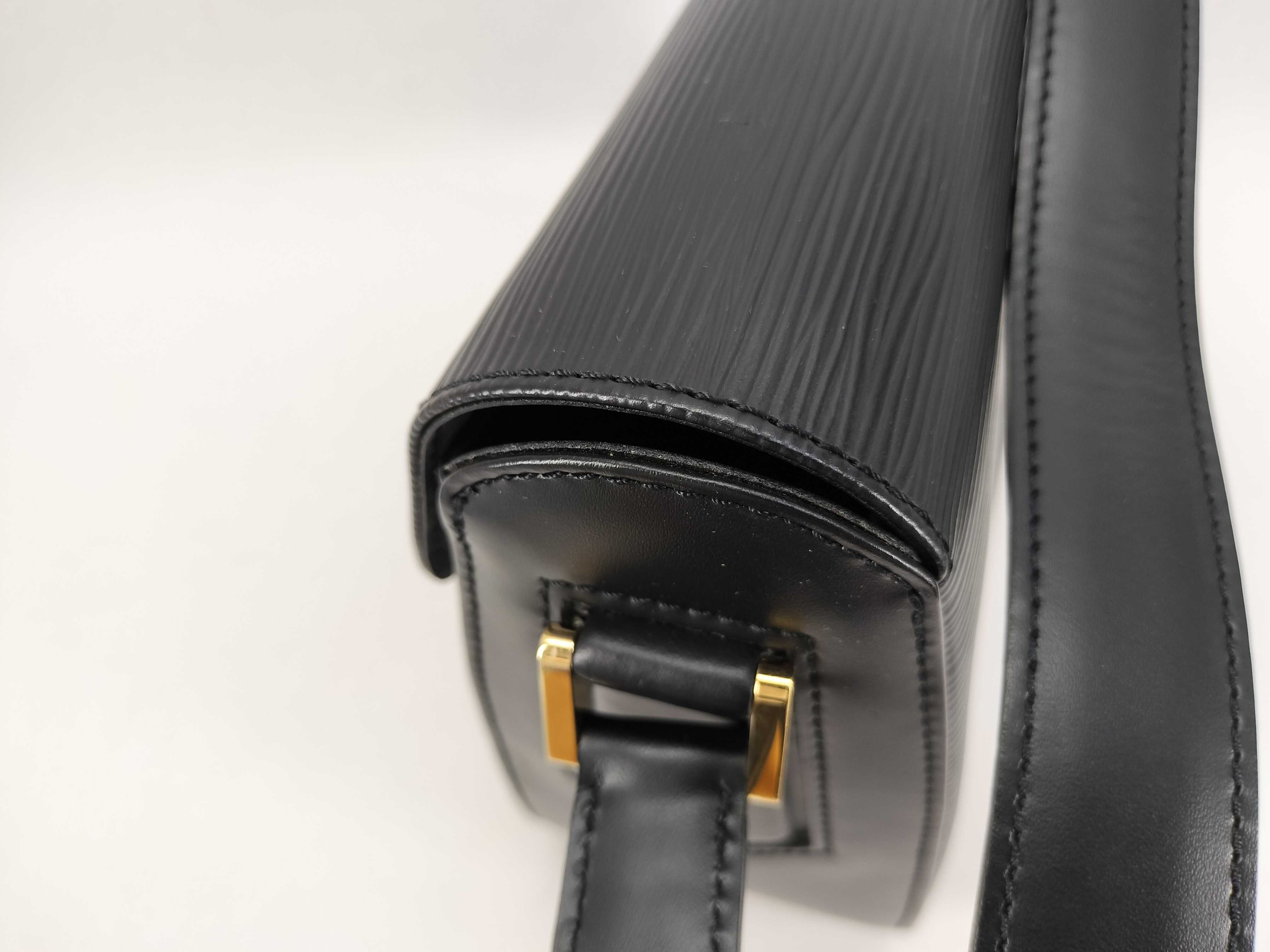 Epi M52207 Bussy Shoulder Bag (Noir) — view 15