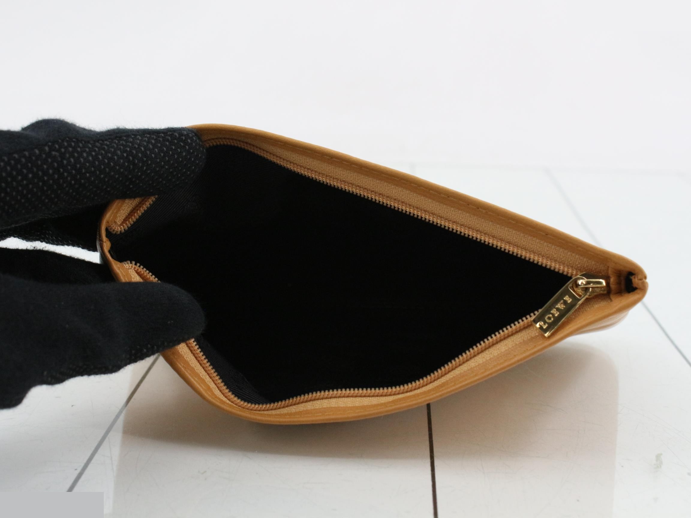 pouch, small item case, leather, brown — view 4