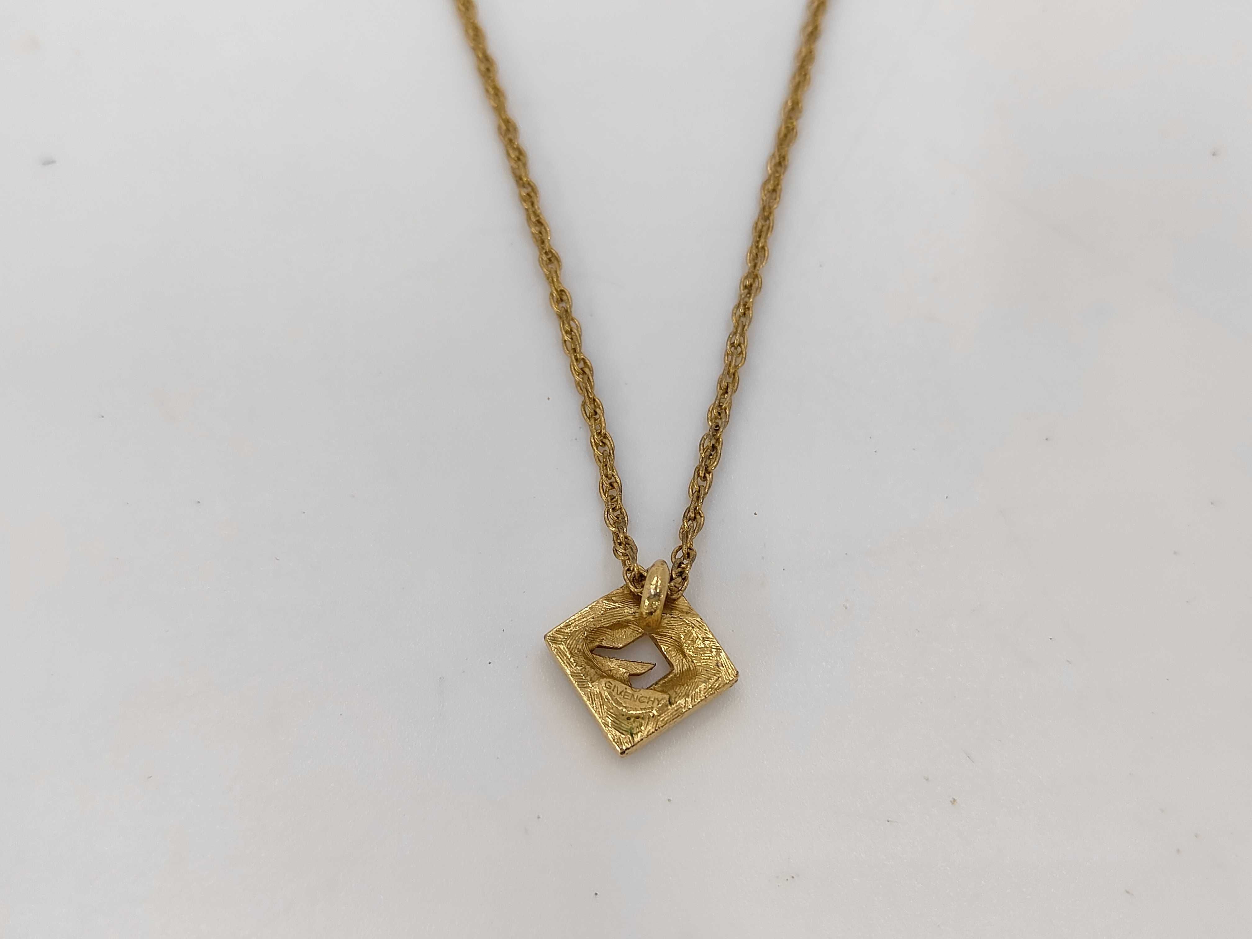 Necklace — view 3