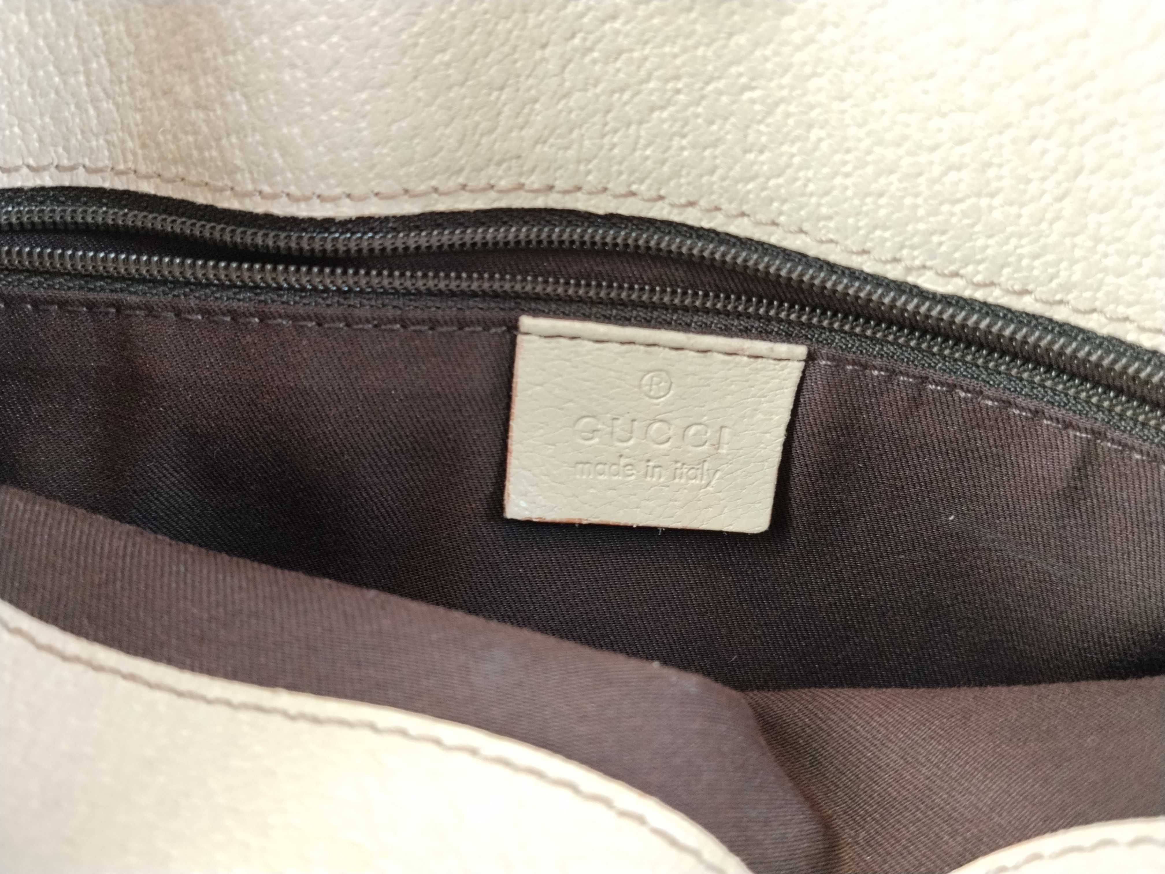 GG Canvas Shoulder Bag 120841 — view 11