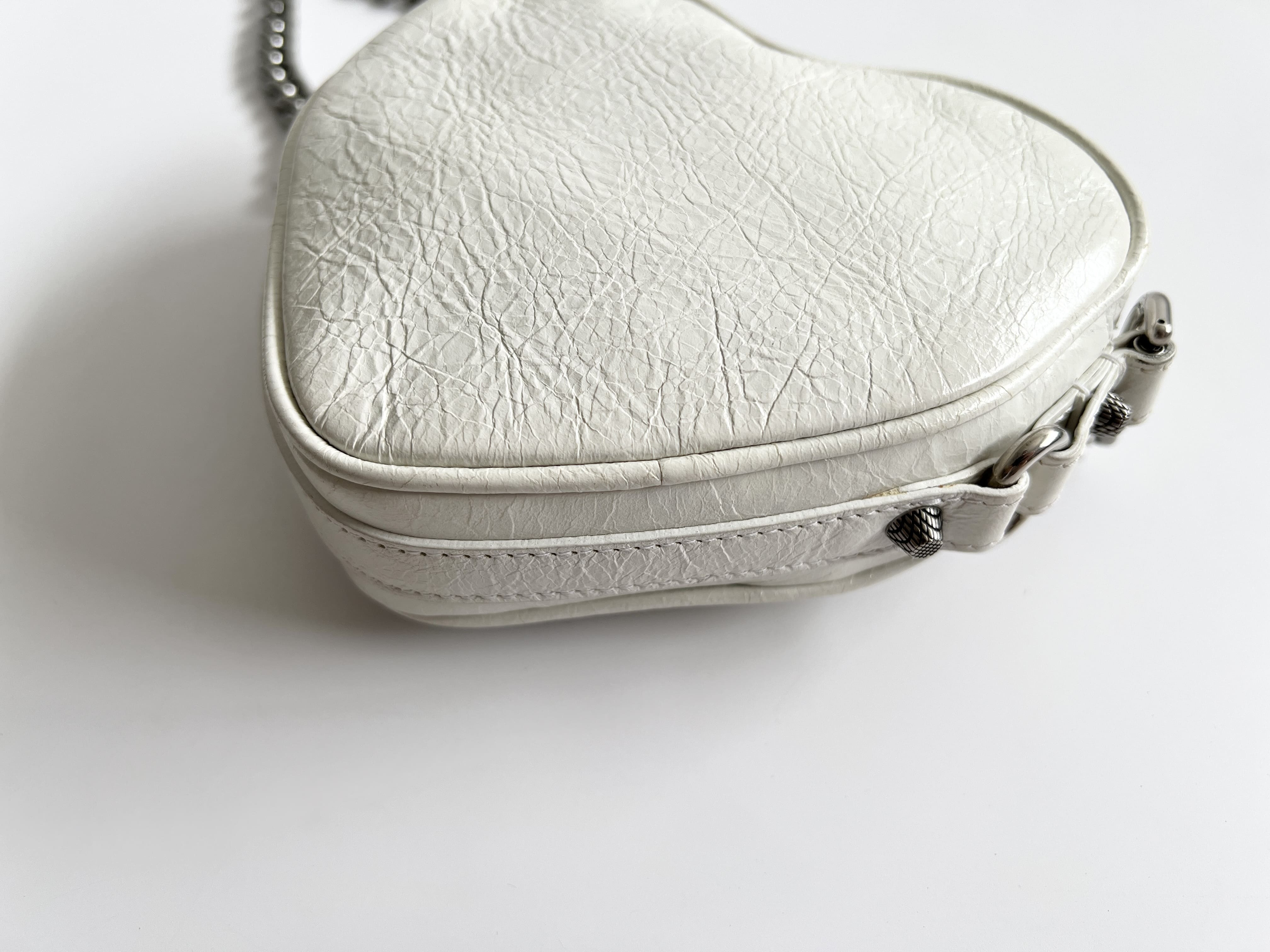 Lucagol Heart Leather Chain Shoulder Bag — view 11