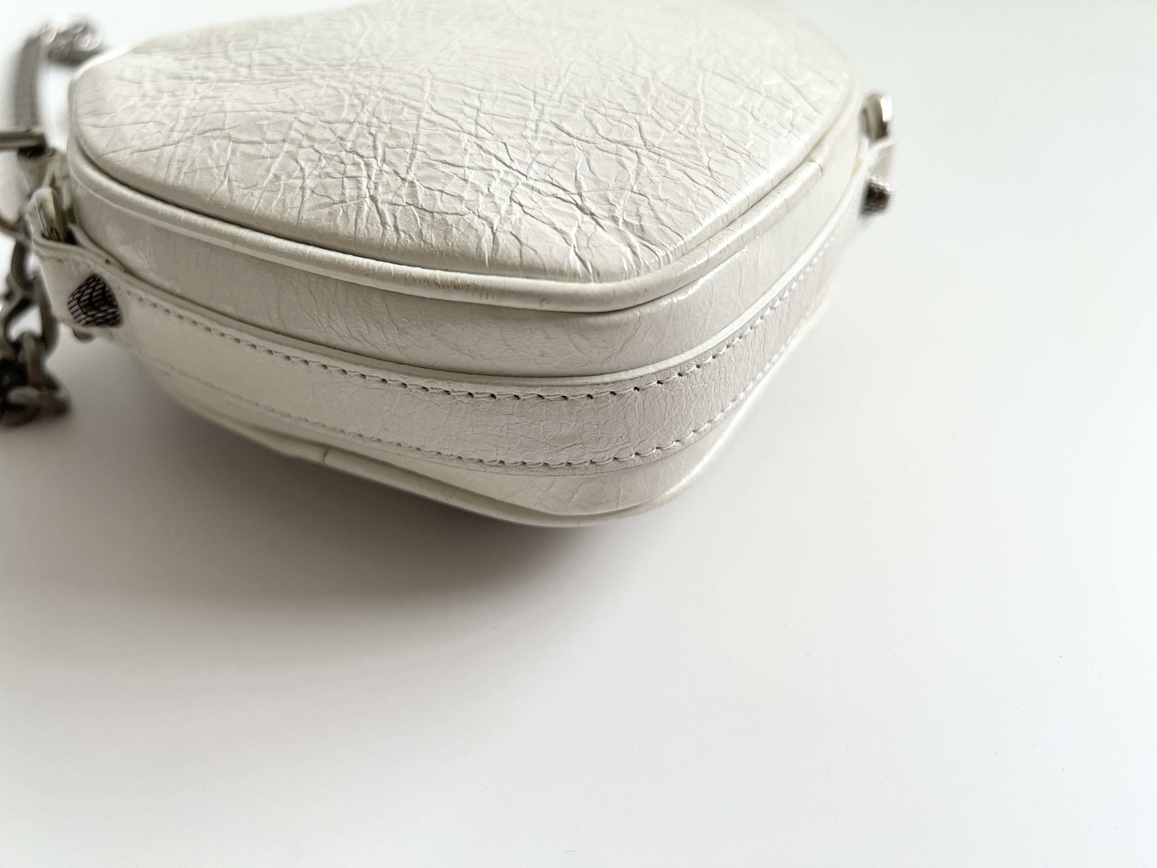 Lucagol Heart Leather Chain Shoulder Bag — view 12