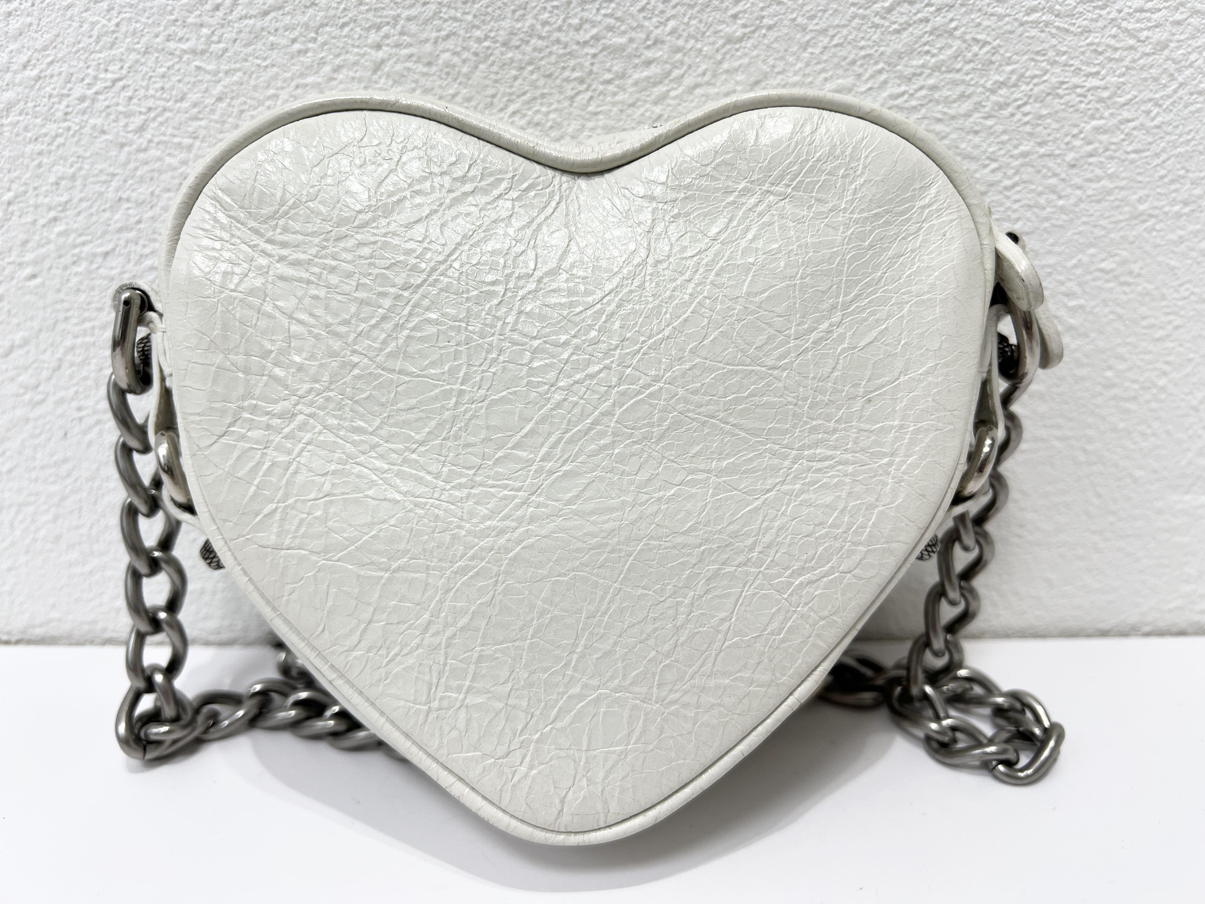 Lucagol Heart Leather Chain Shoulder Bag — view 3