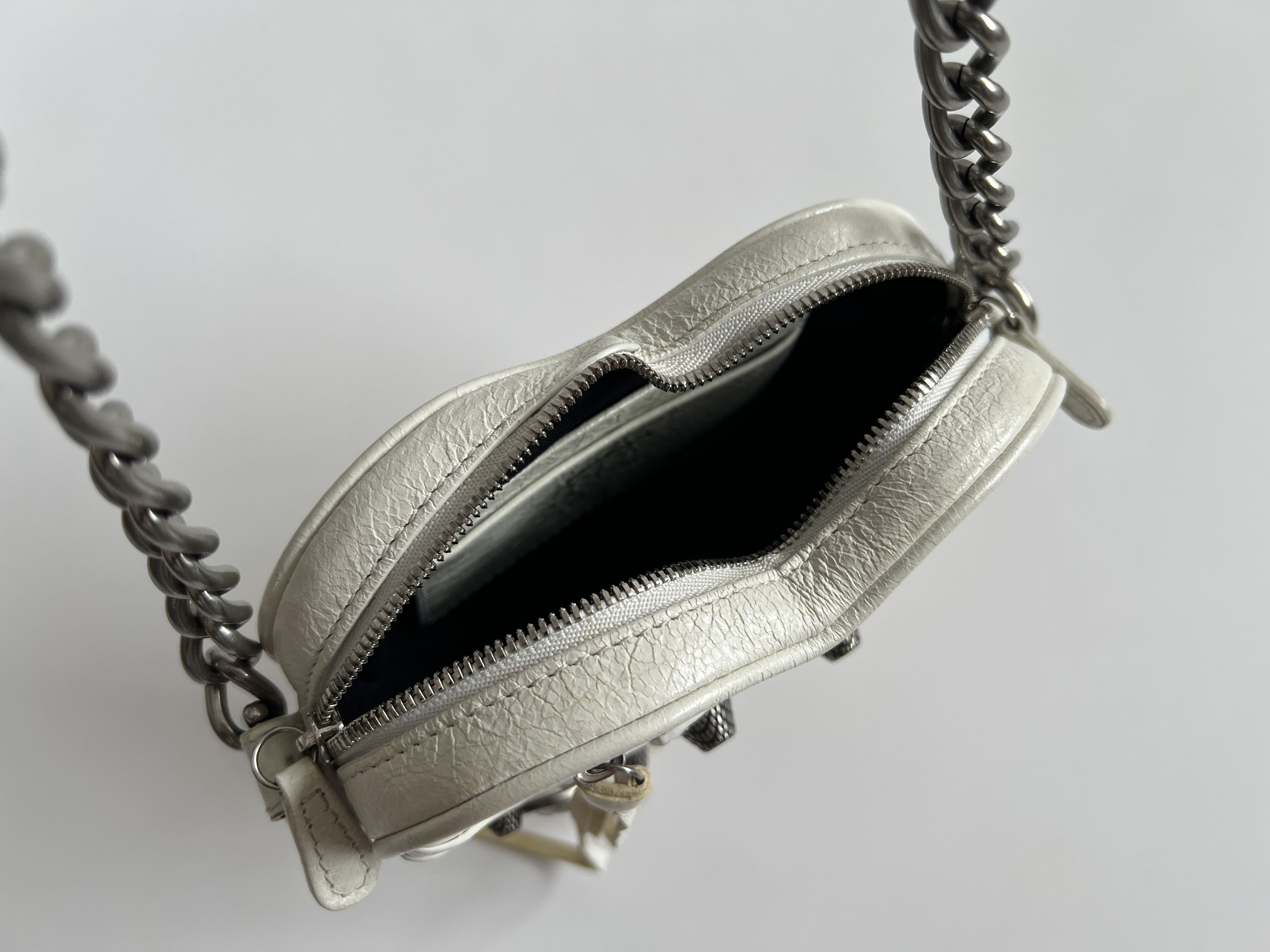 Lucagol Heart Leather Chain Shoulder Bag — view 5