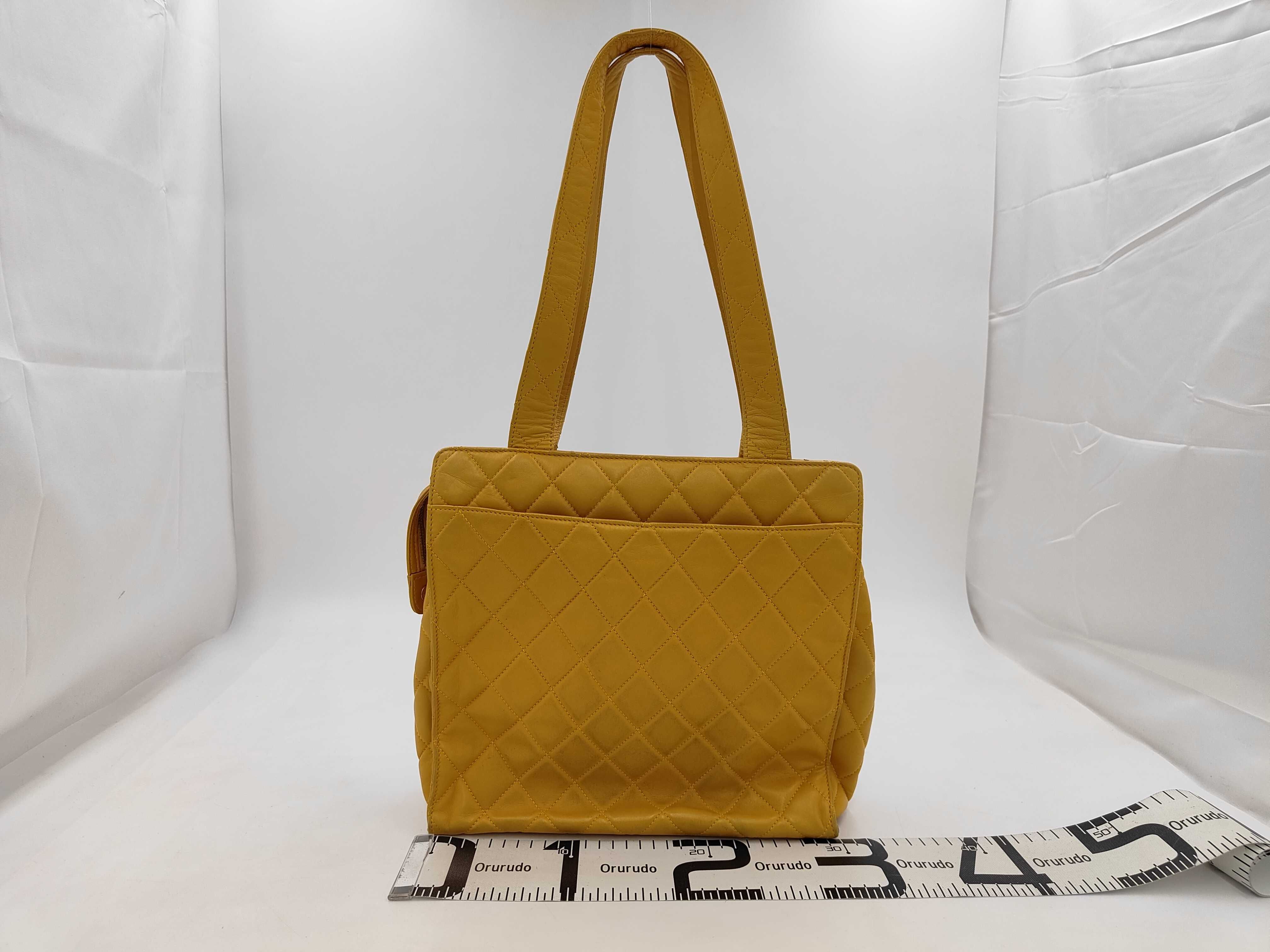 Matelassé Yellow Tote Bag — view 2