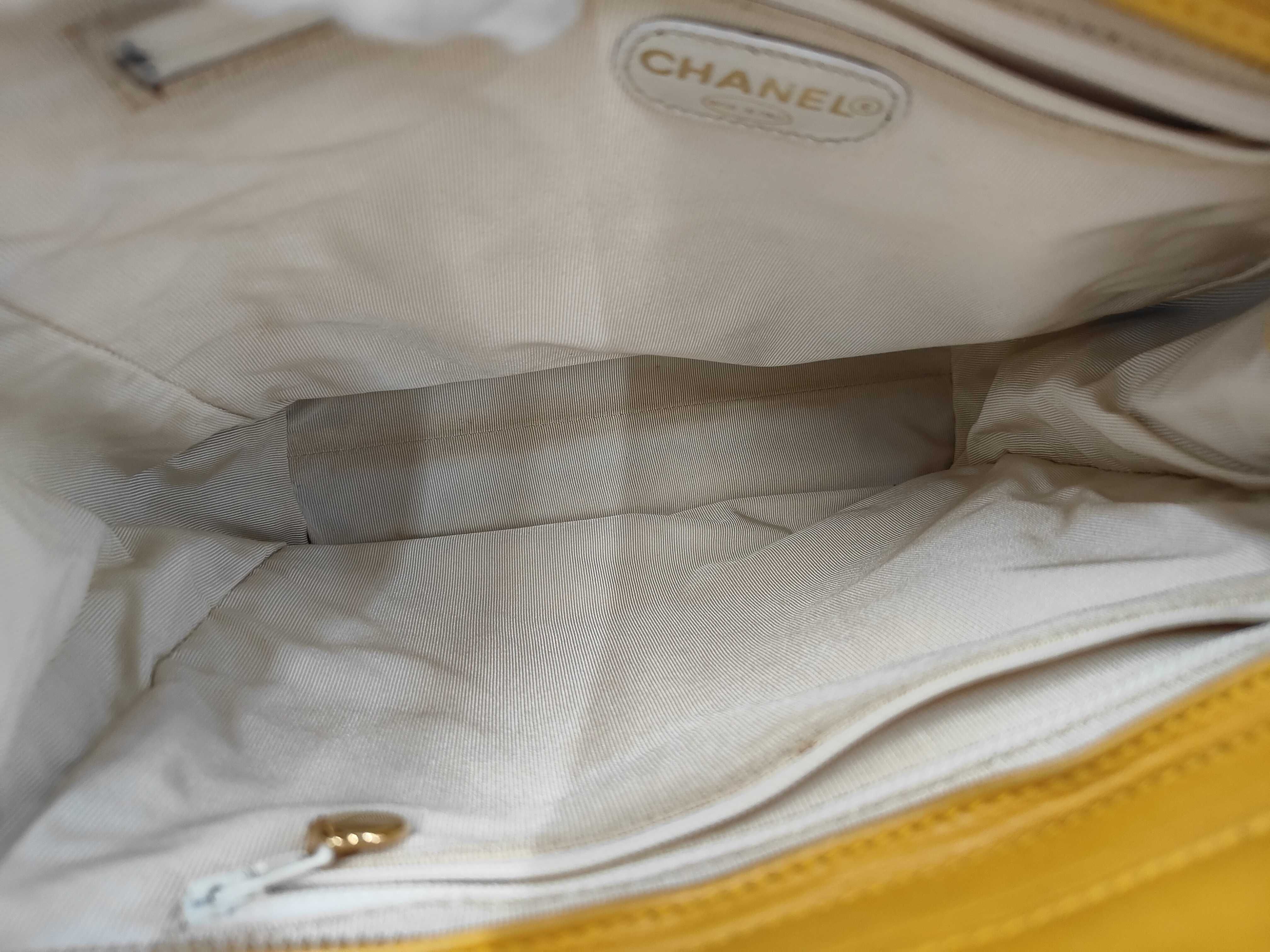 Matelassé Yellow Tote Bag — view 5