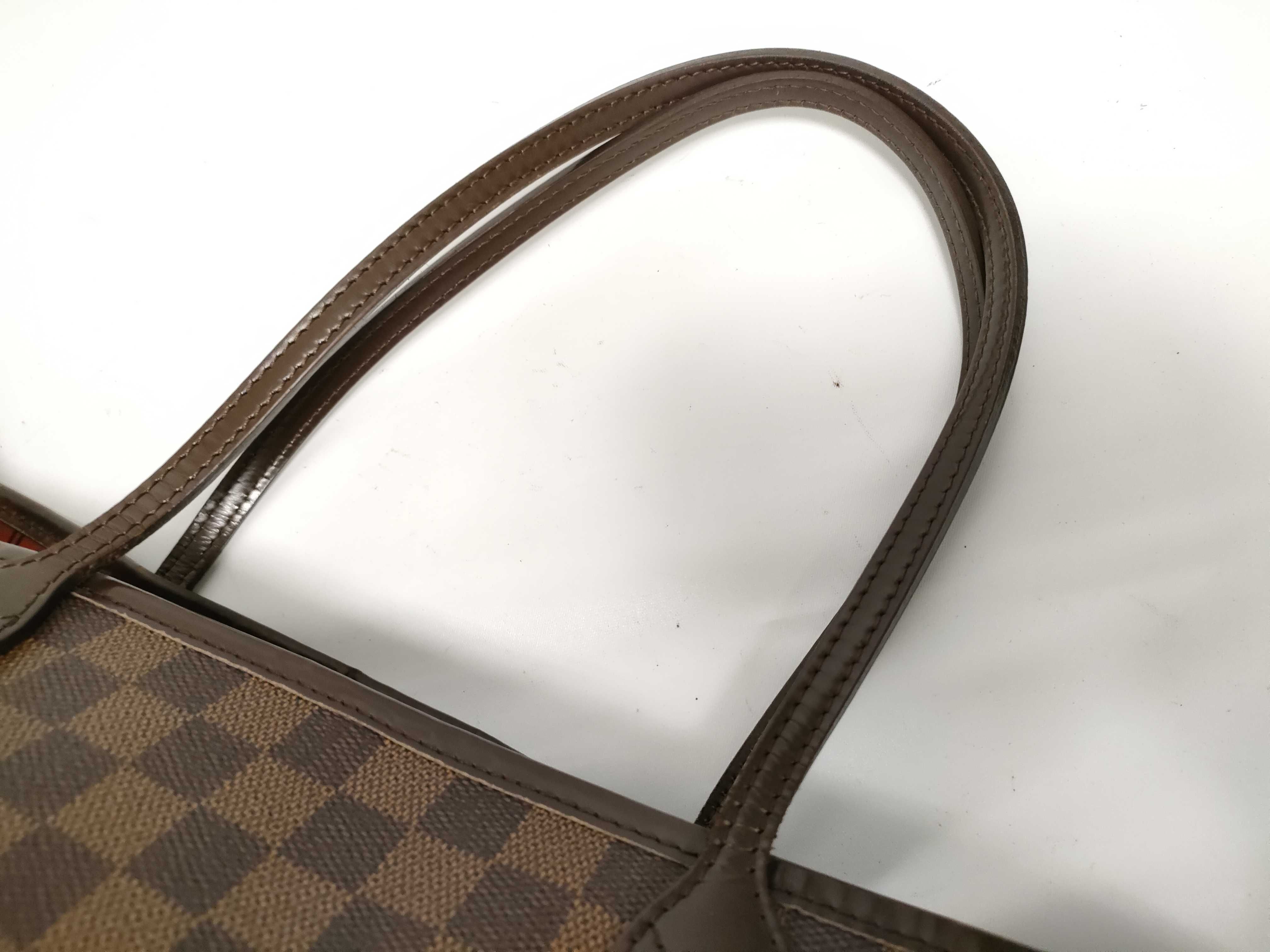 Damier Neverfull MM Shoulder Tote Bag (Damier Leather) — view 5