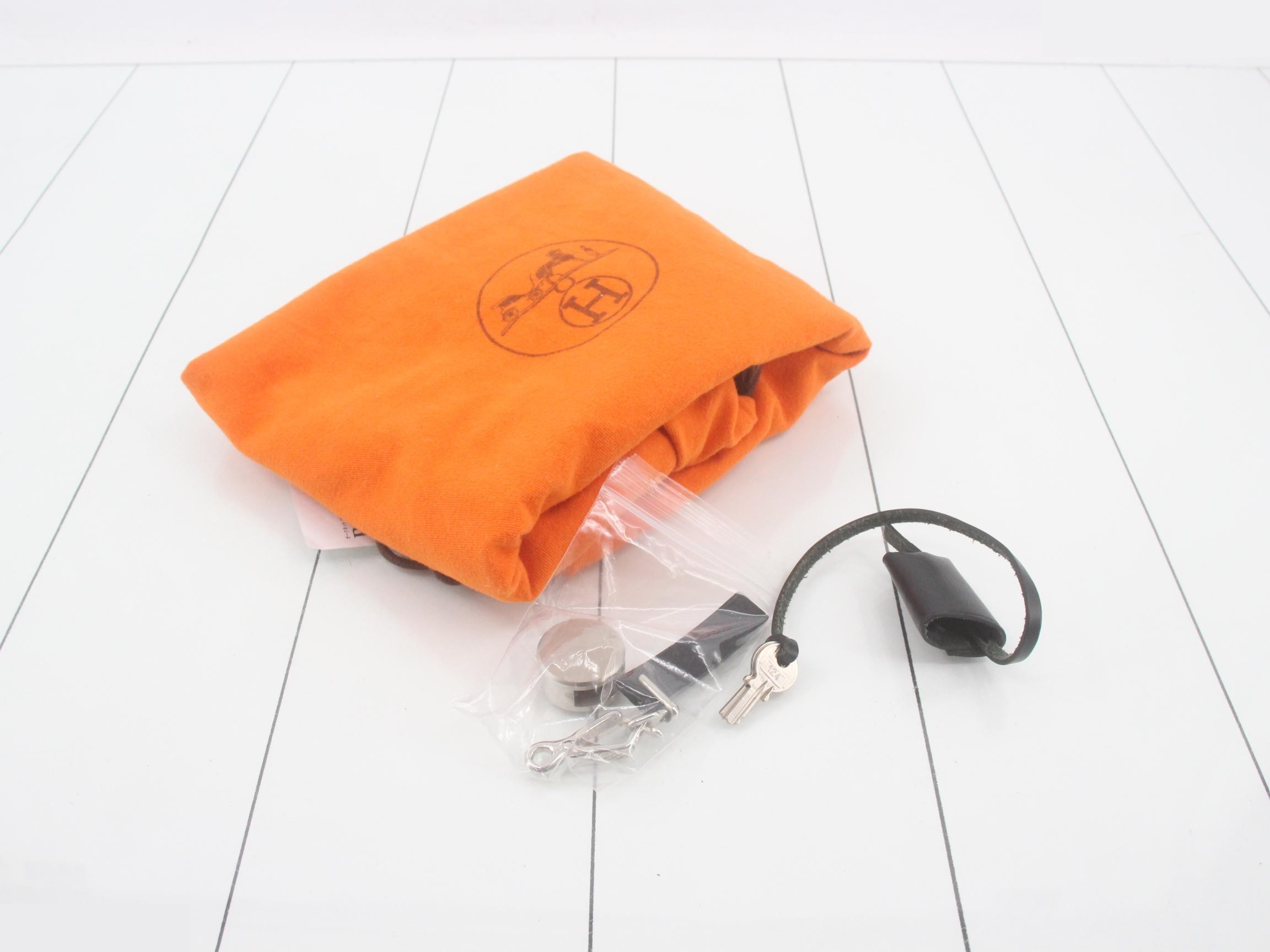 Ailebag Ad Shoulder Bag — view 7