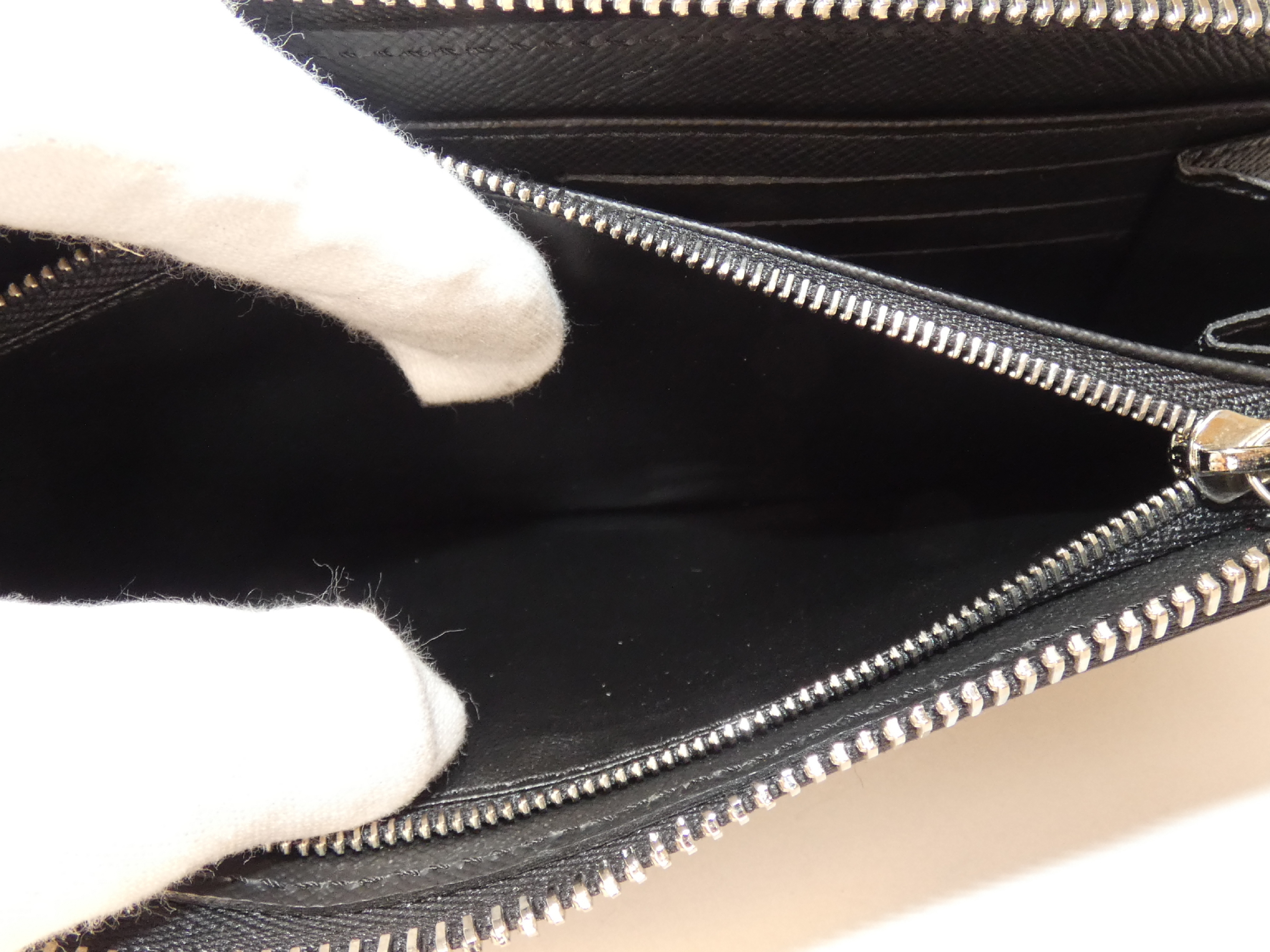 Dragonne Taiga Noir L-shaped zip long wallet — view 8