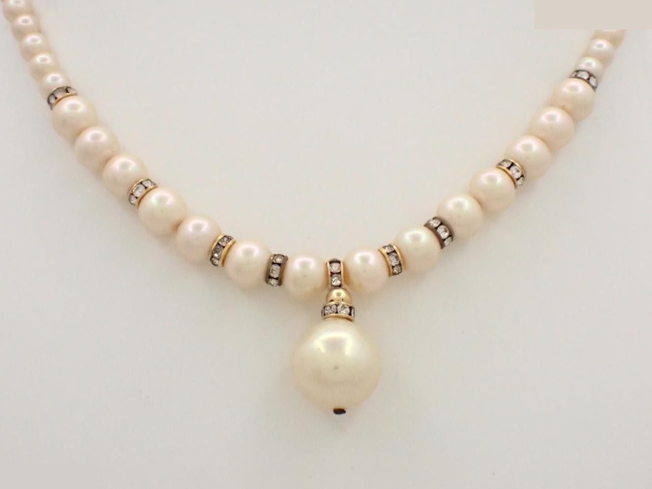 Other line: Precious metal necklace, faux pearl, neck circumference approximately 42 cm