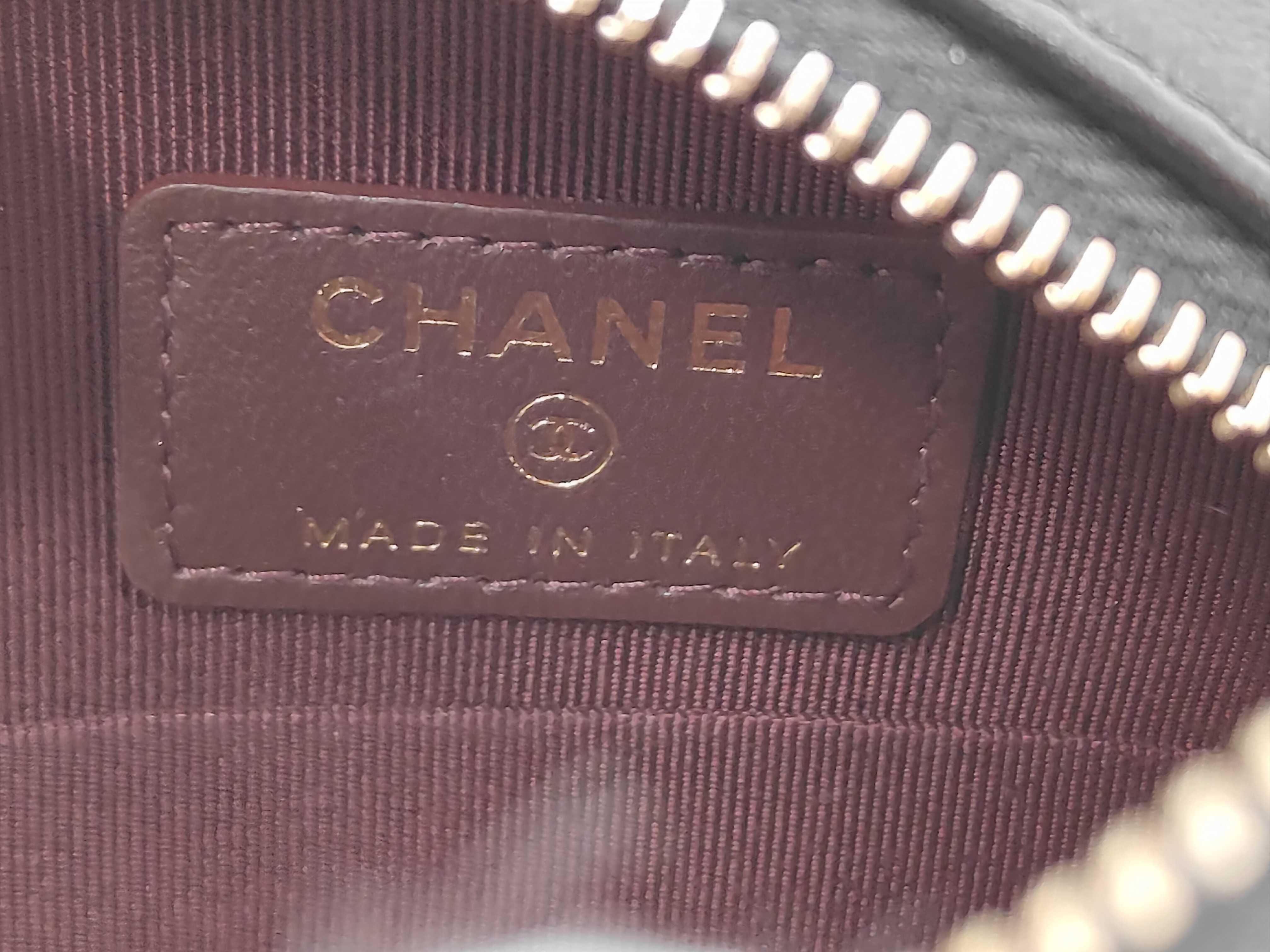 Chain Shoulder Bag — view 10