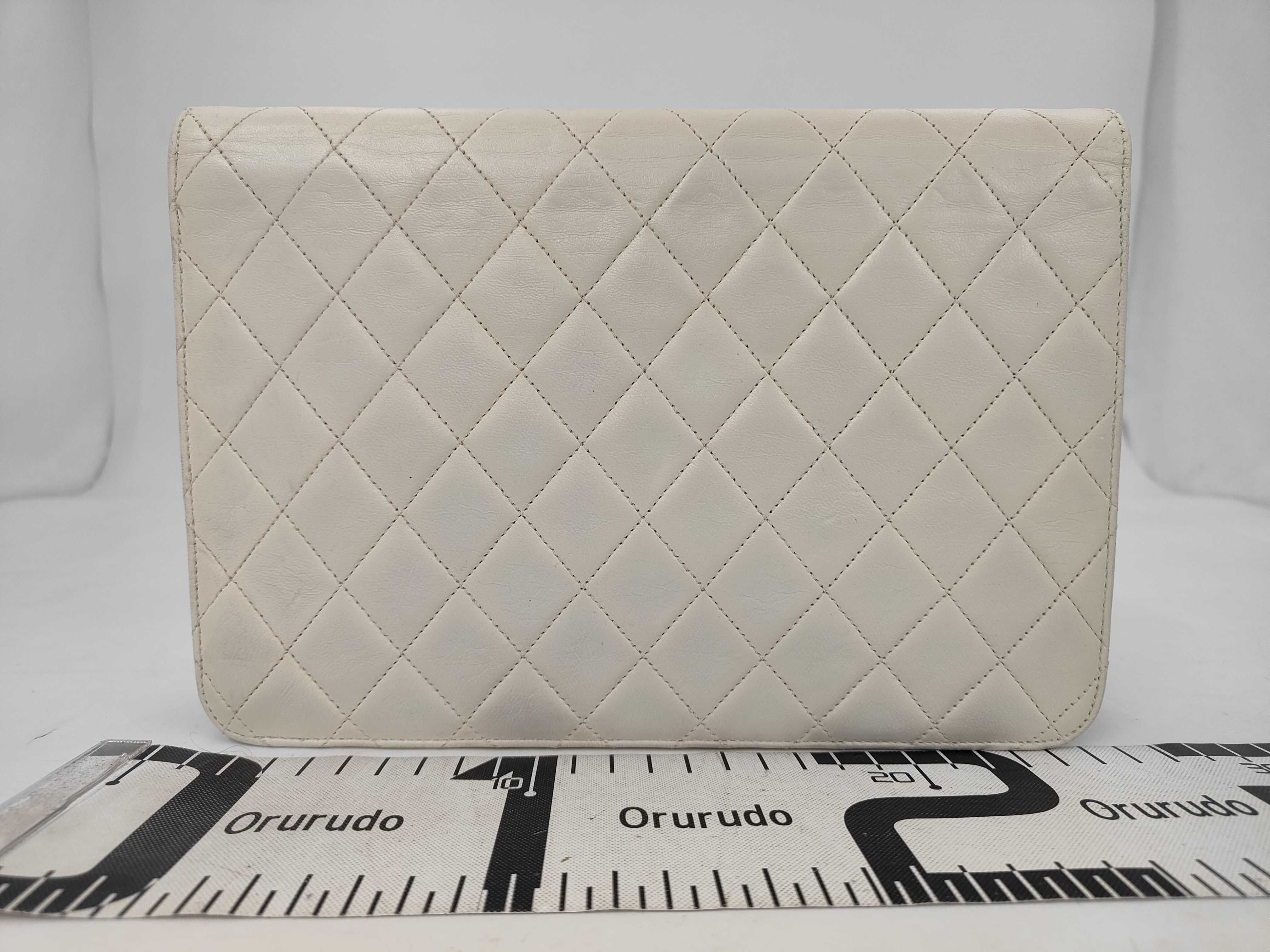 Matelassé Chain Shoulder Bag, Lambskin, White and Gold — view 2