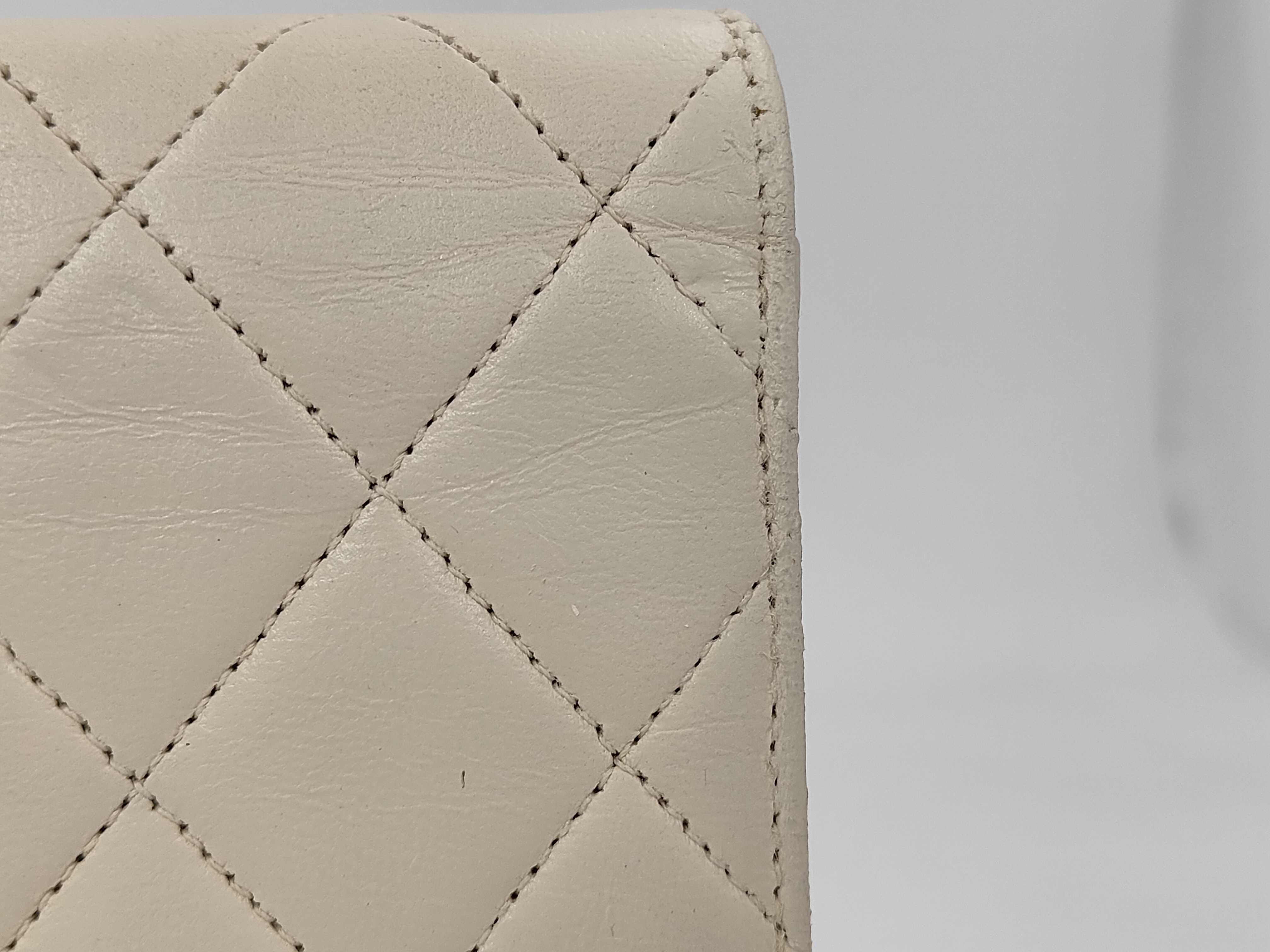 Matelassé Chain Shoulder Bag, Lambskin, White and Gold — view 3