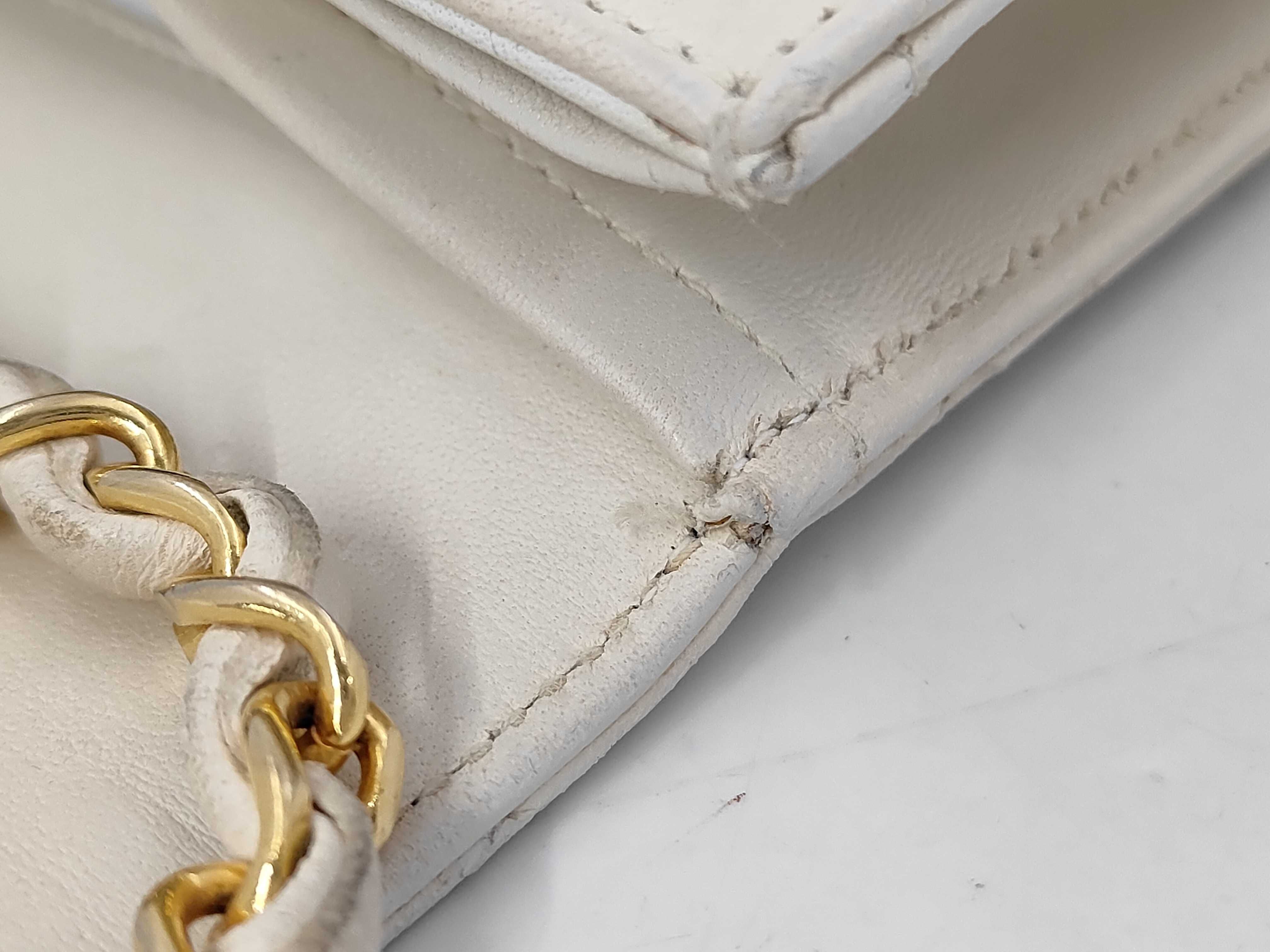 Matelassé Chain Shoulder Bag, Lambskin, White and Gold — view 9