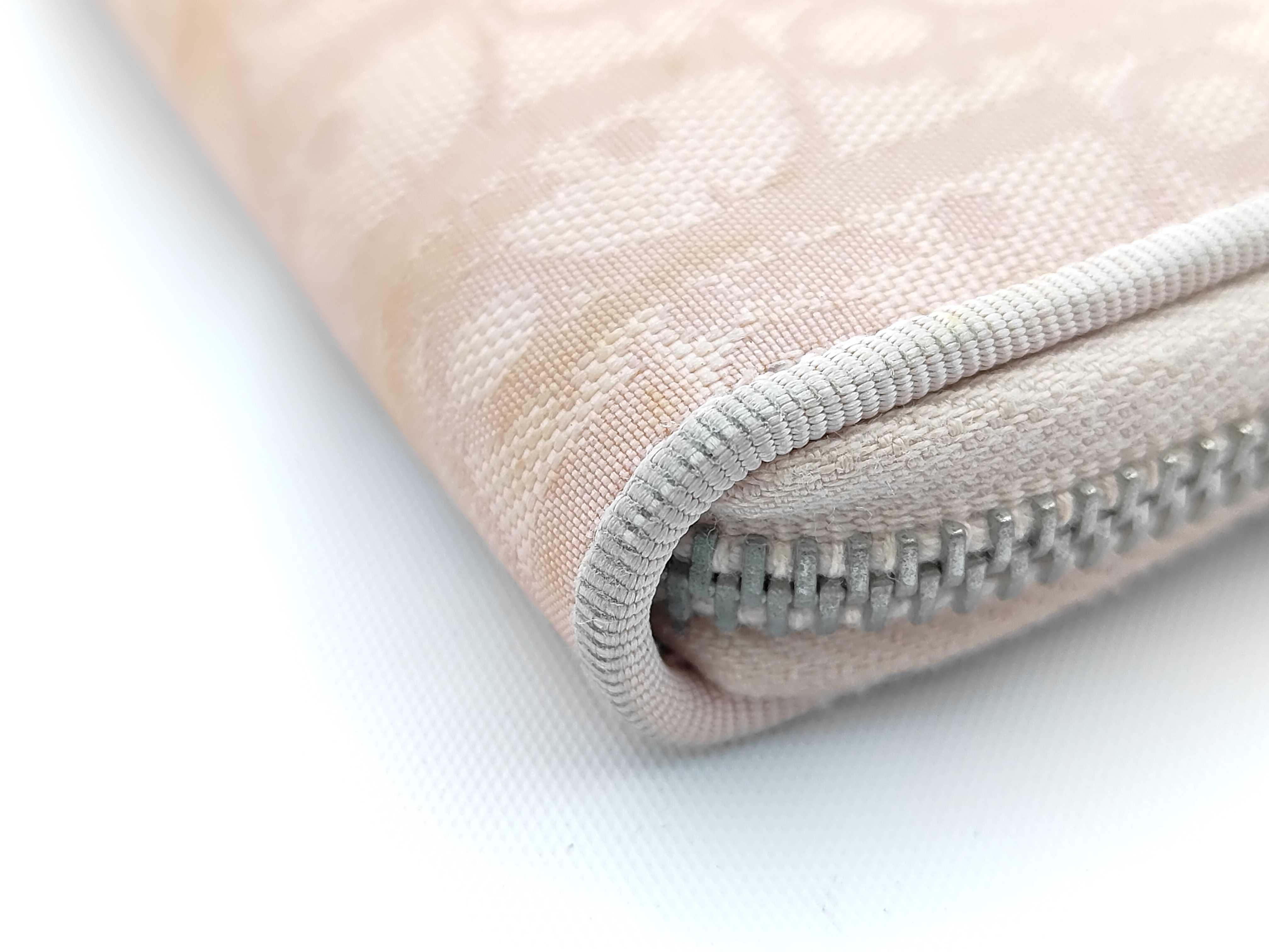 pink wallet — view 3