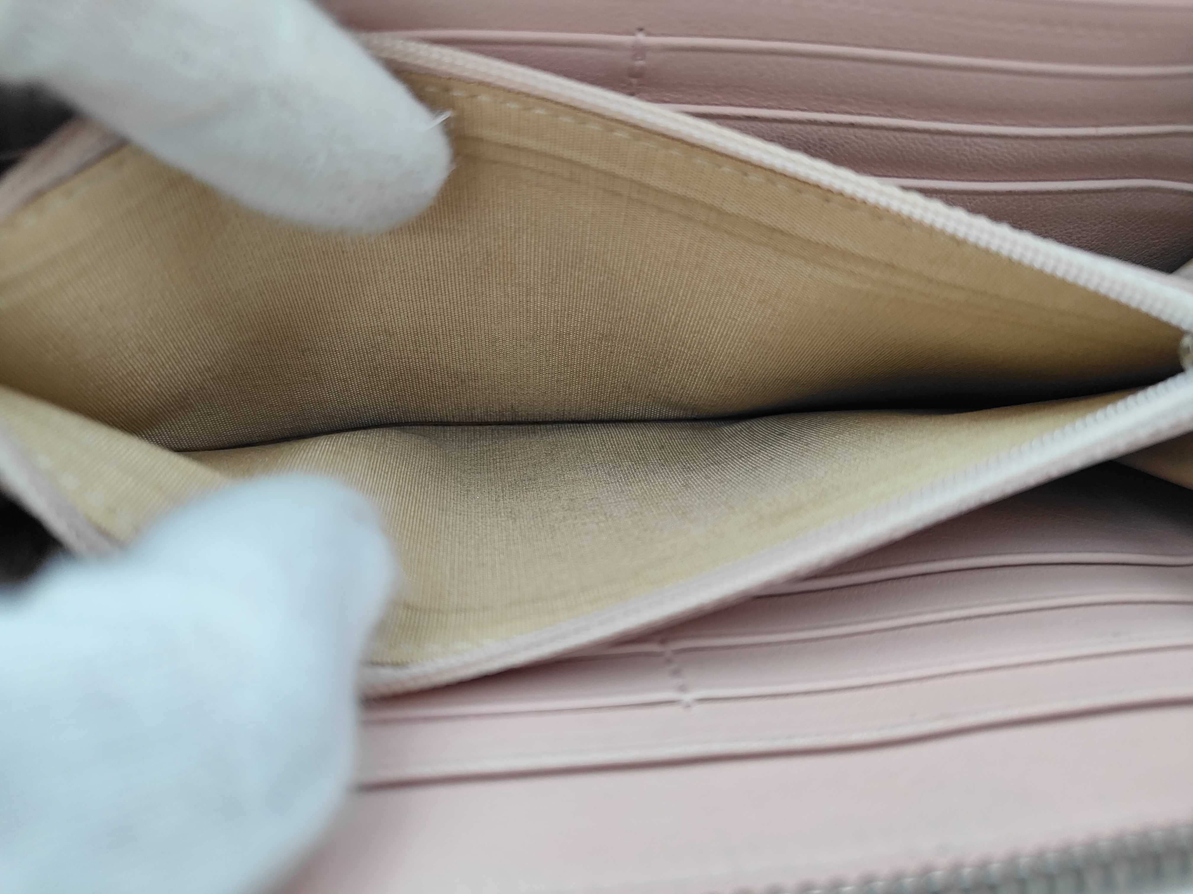 pink wallet — view 4