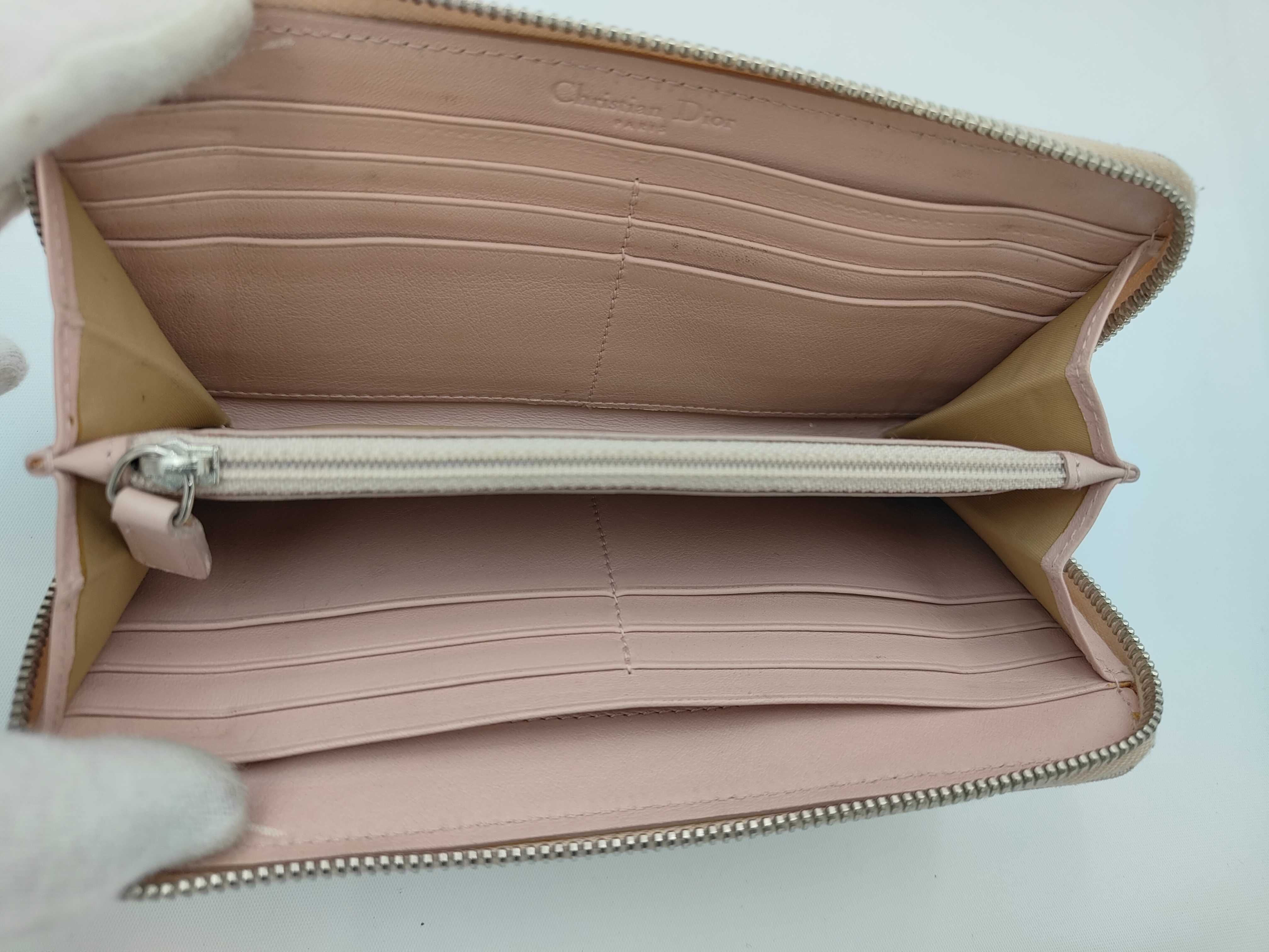 pink wallet — view 5