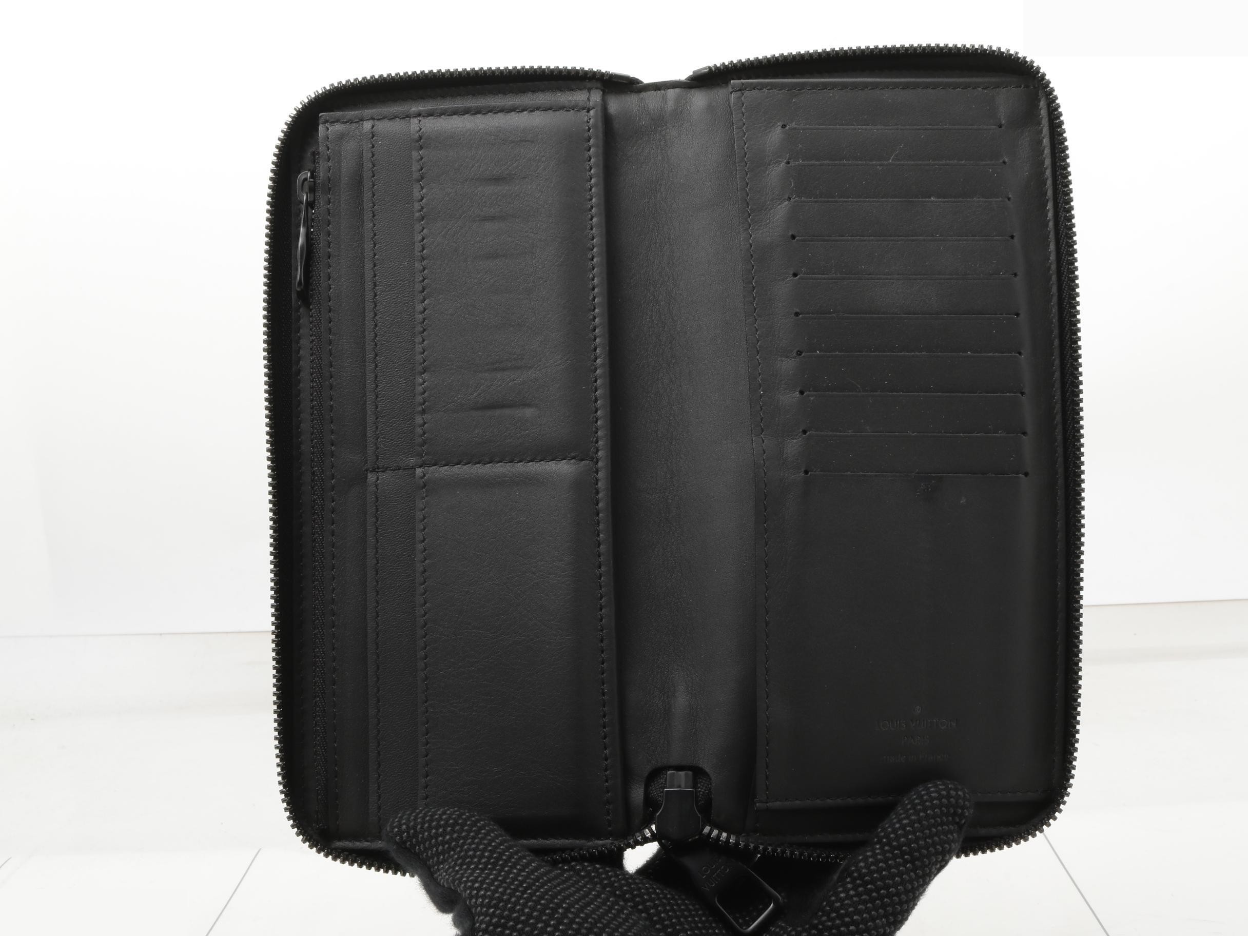 RFID Zippy Wallet Vertical Taurillon Monogram Empreinte — view 4