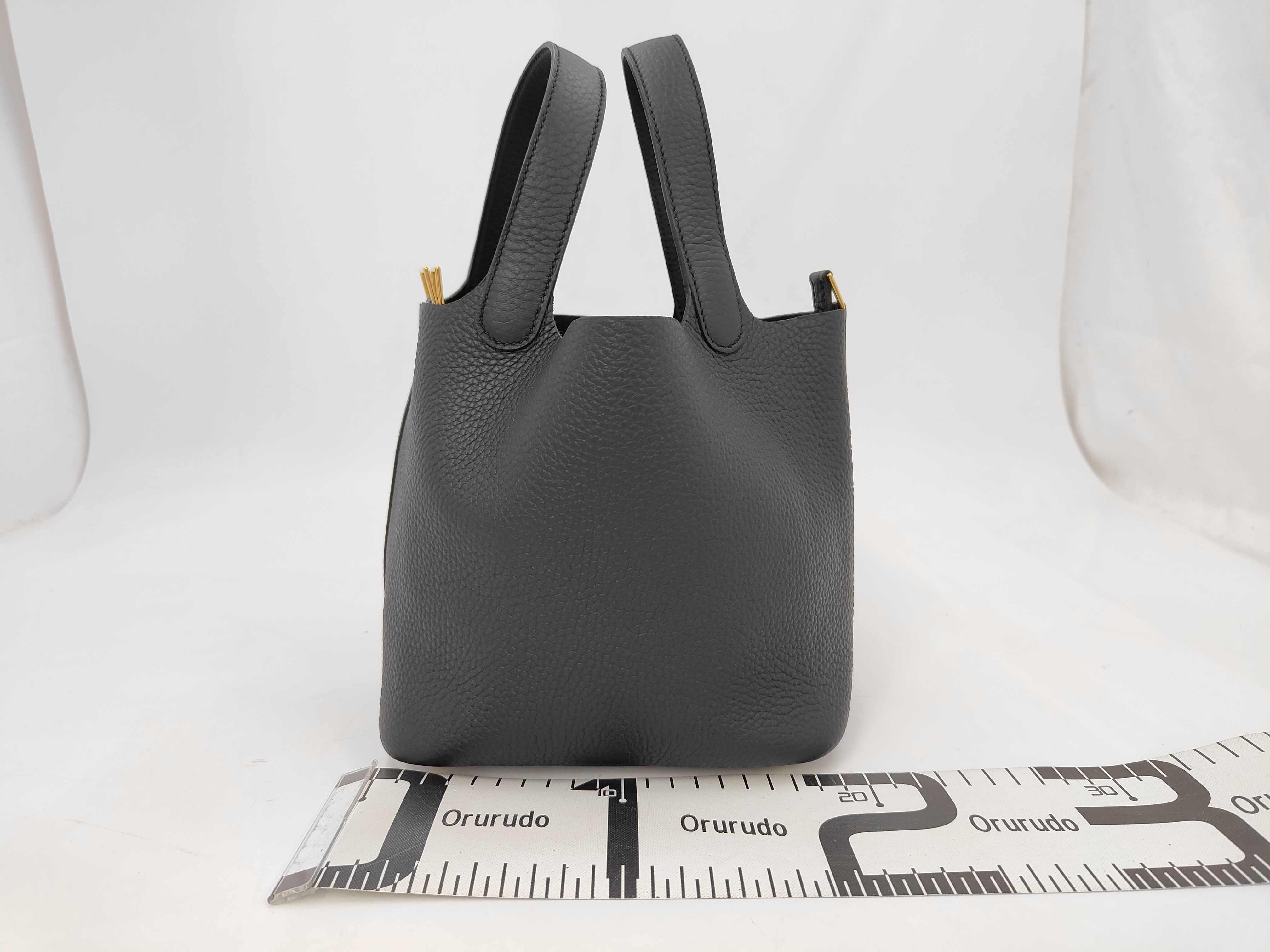 Picotin Lock 18 PM Taurillon Clemence Leather Handbag, Black with Gold Hardware, G Stamp — view 2