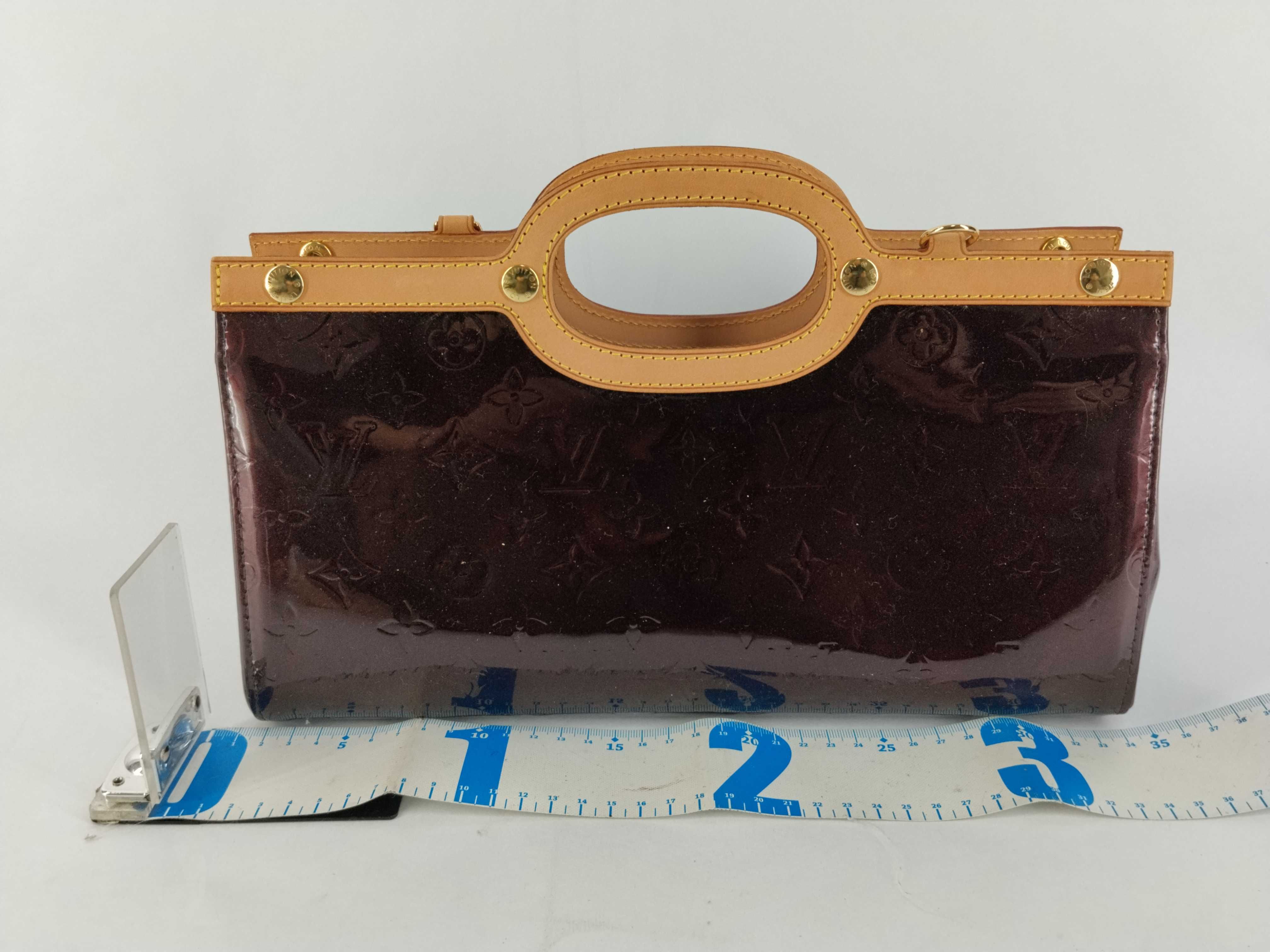 Vernis Roxbury Drive M91995 Amarante Vernis Handbag — view 2
