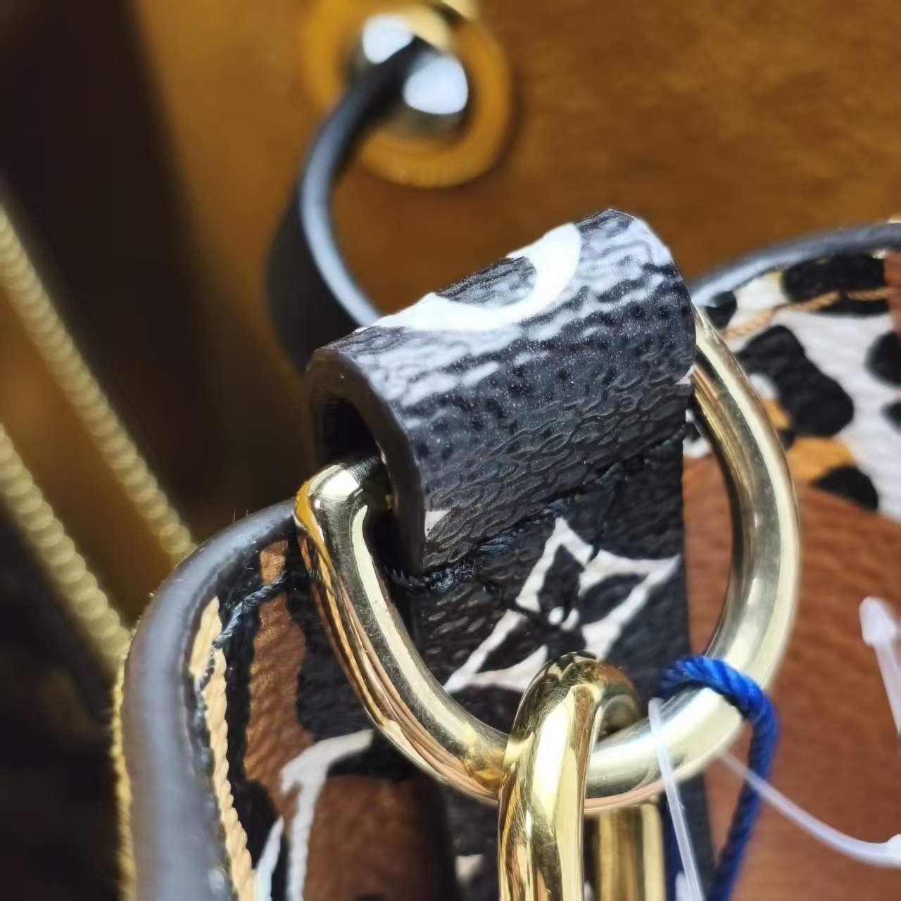 【*Shipped from: China*】LOUIS VUITTON Noe Neo PU Shoulder Bag — view 11