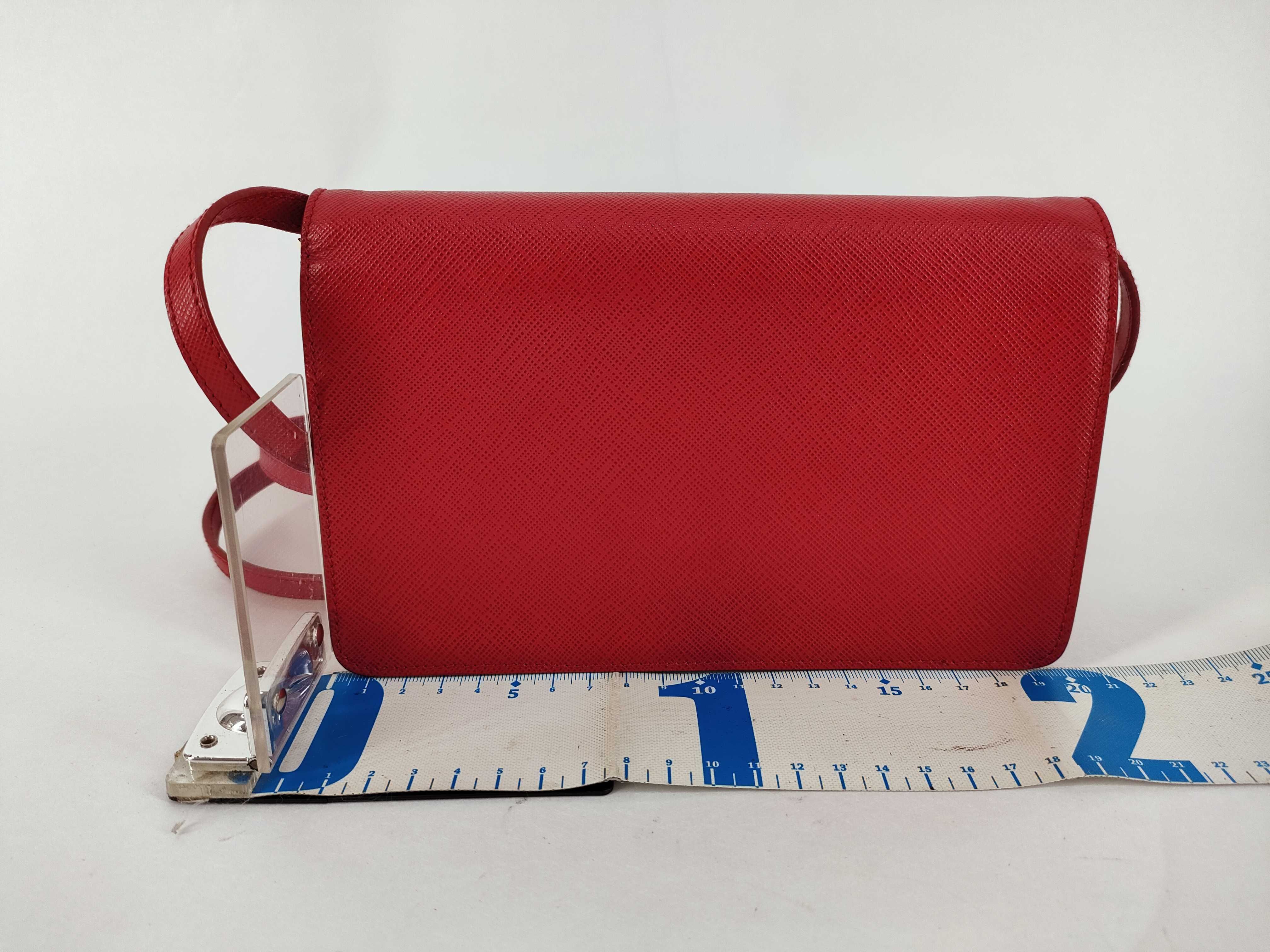 Saffiano Leather Shoulder Wallet Red Shoulder Bag — view 2