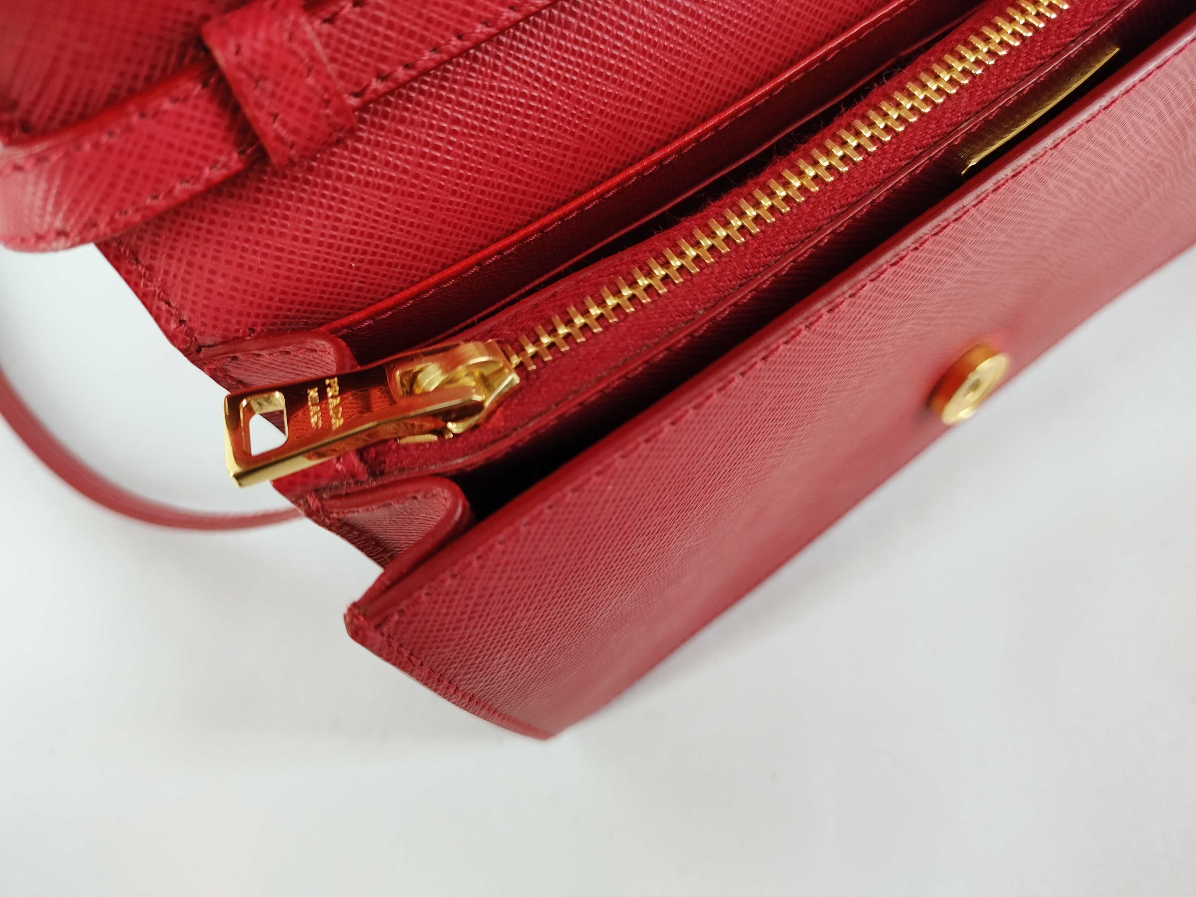 Saffiano Leather Shoulder Wallet Red Shoulder Bag — view 11